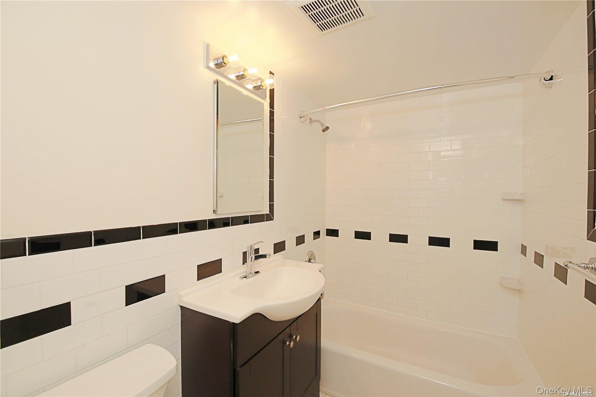 #7 photo, 121 Vincent Ave, Lynbrook , NY 11563