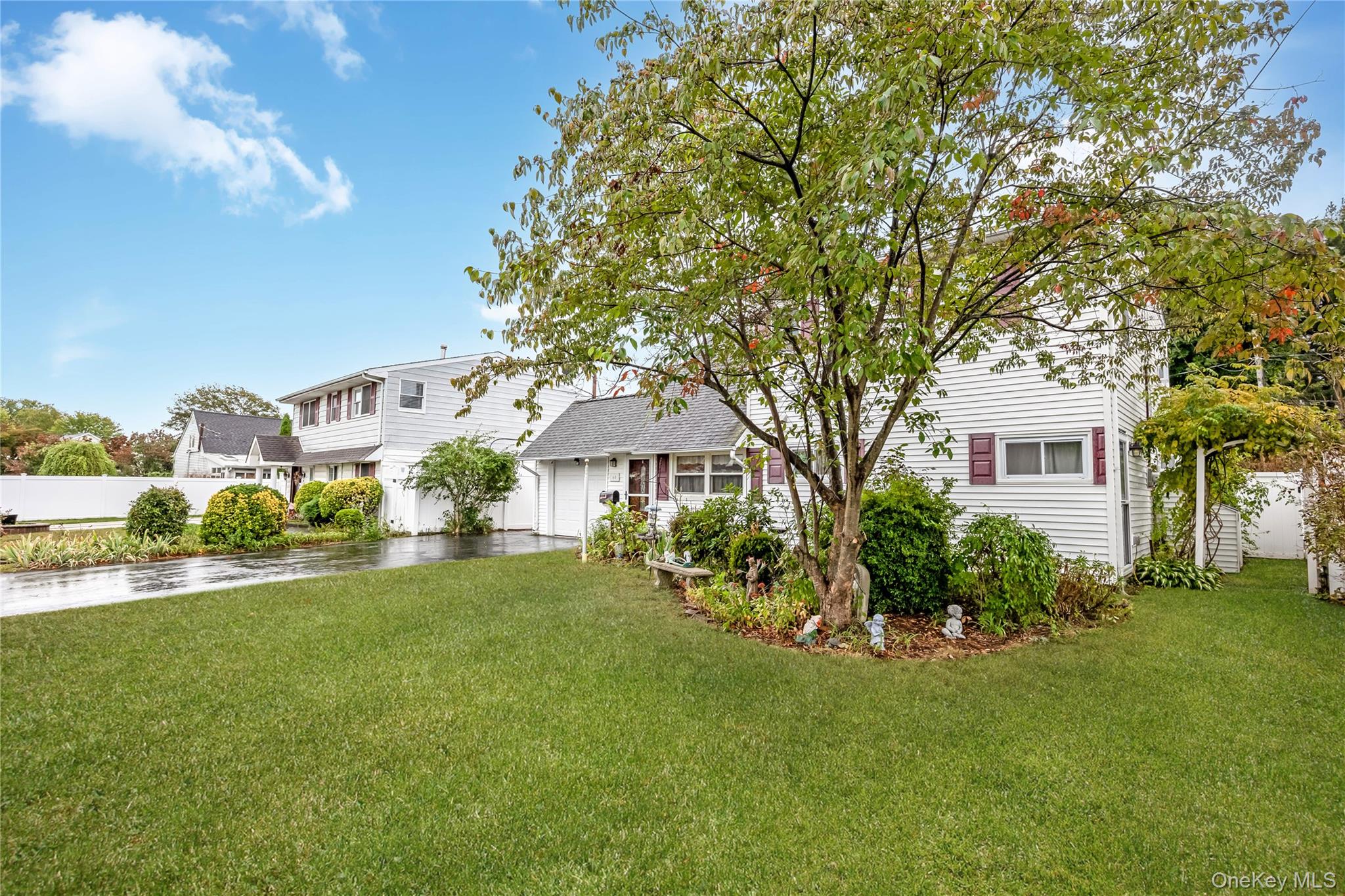 #1 photo, 60 Tiptop Lane, Hicksville , NY 11801