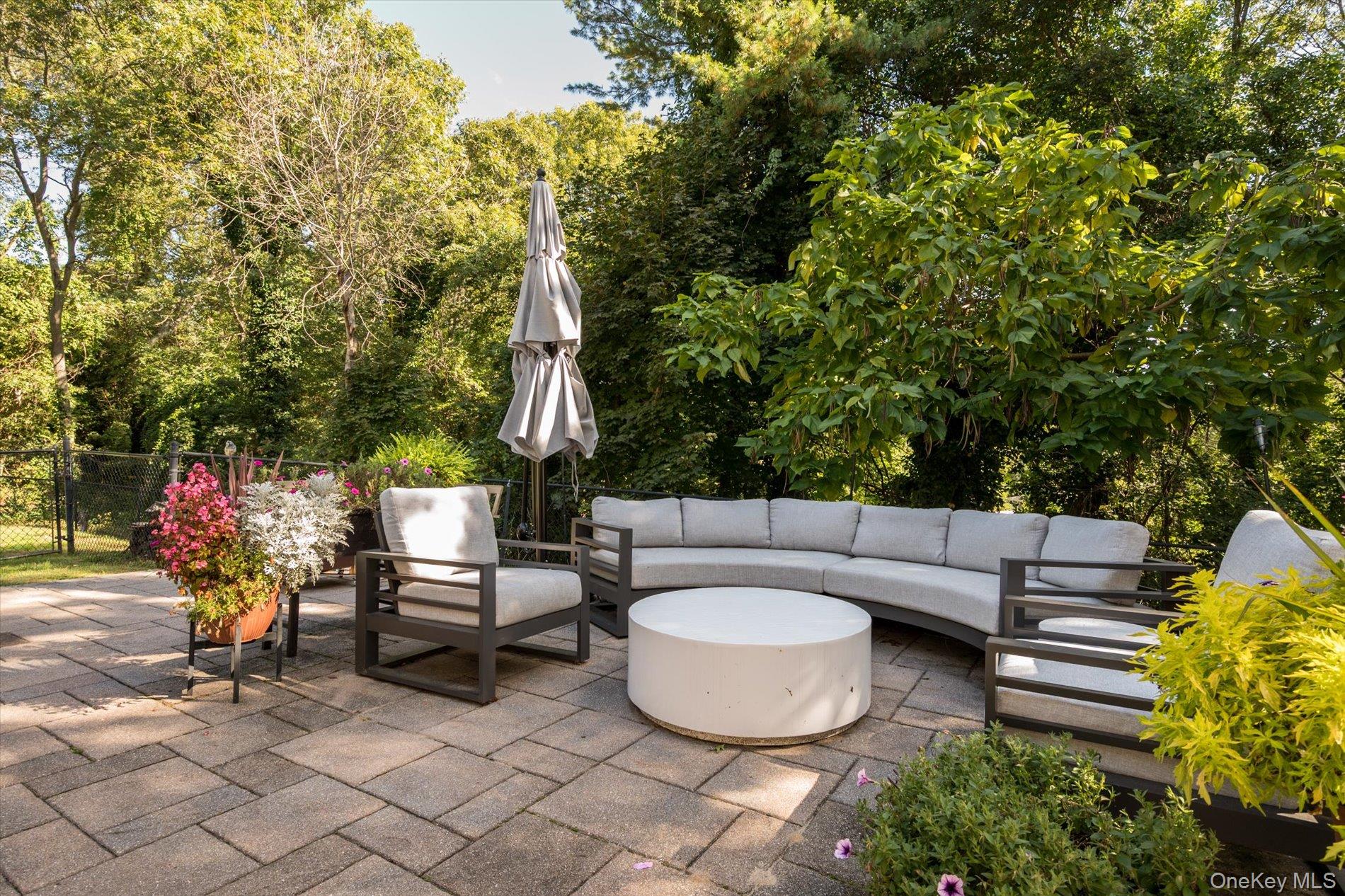 #20 photo, 4 Whittock Lane, Melville , NY 11747