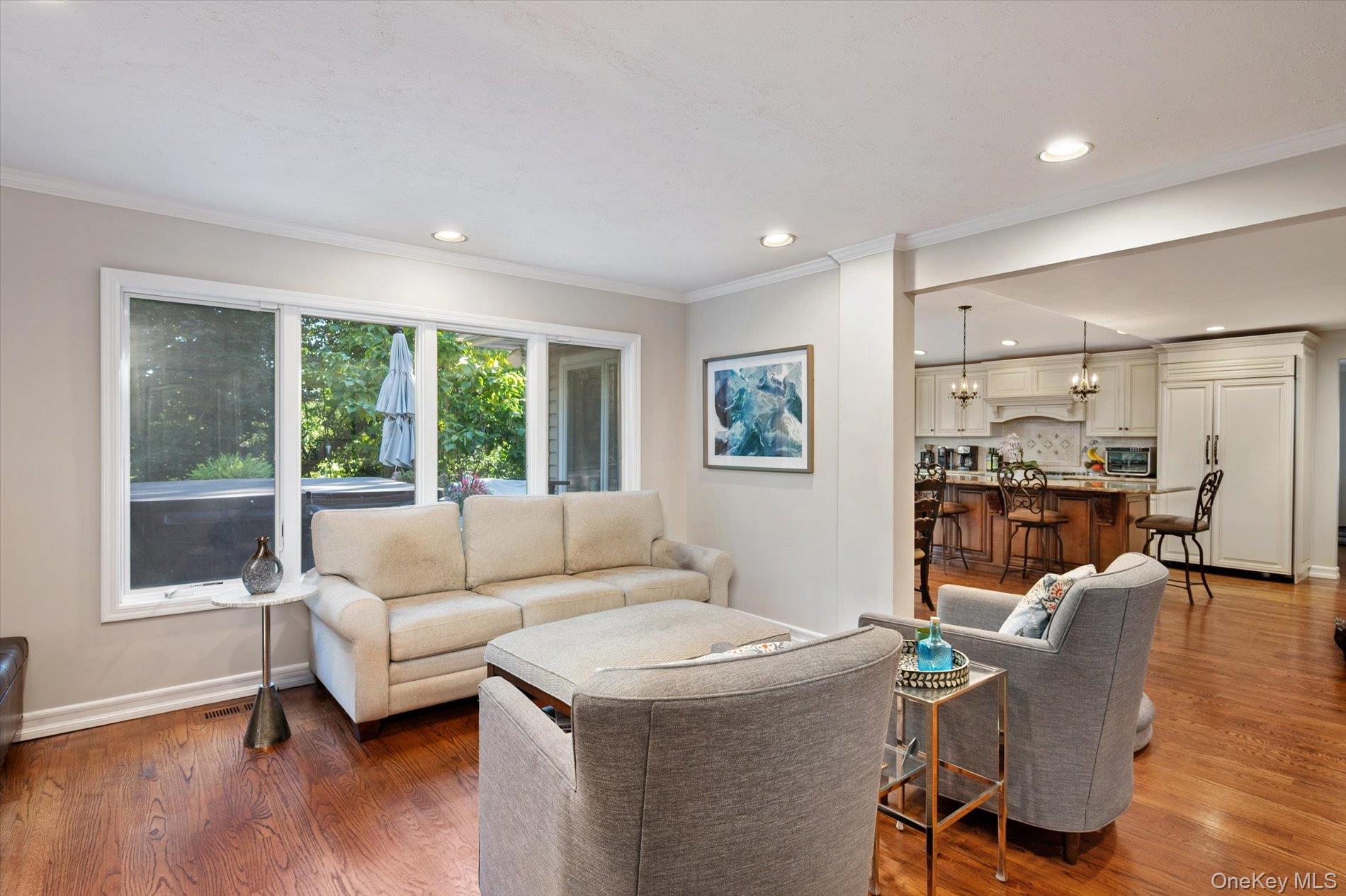 #7 photo, 4 Whittock Lane, Melville , NY 11747