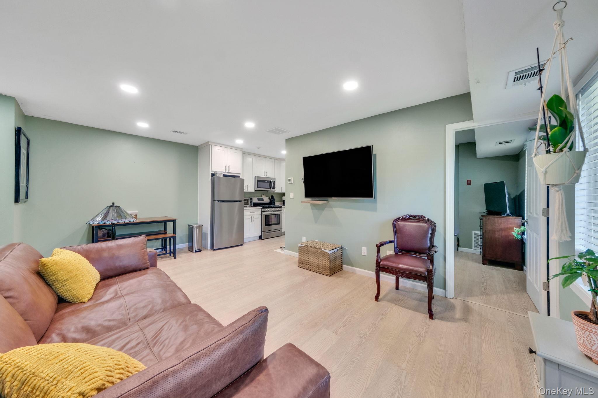 #12 photo, 2 sierra ct, サフォーク郡 Coram , NY 11727