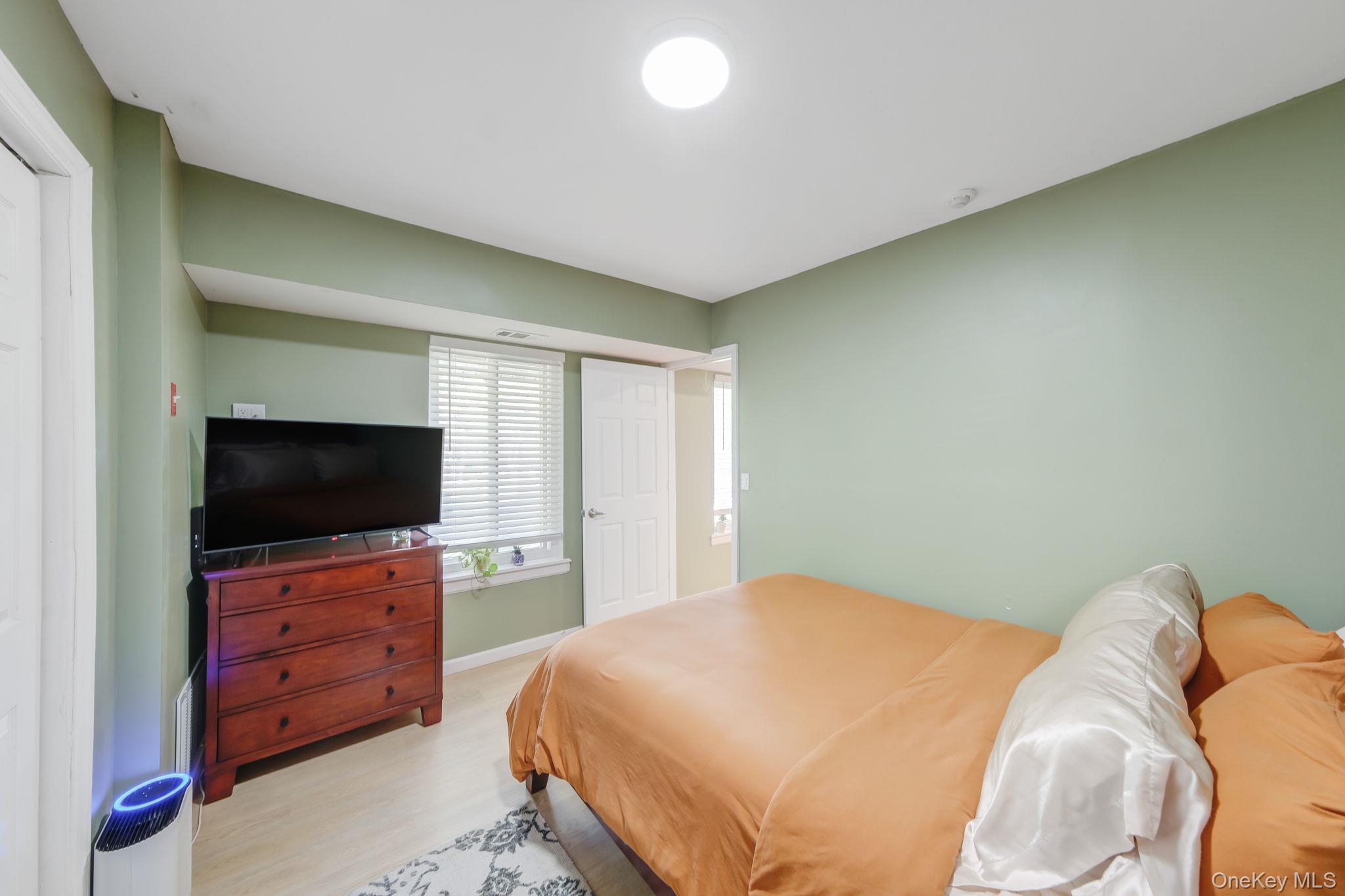 #17 photo, 2 sierra ct, サフォーク郡 Coram , NY 11727