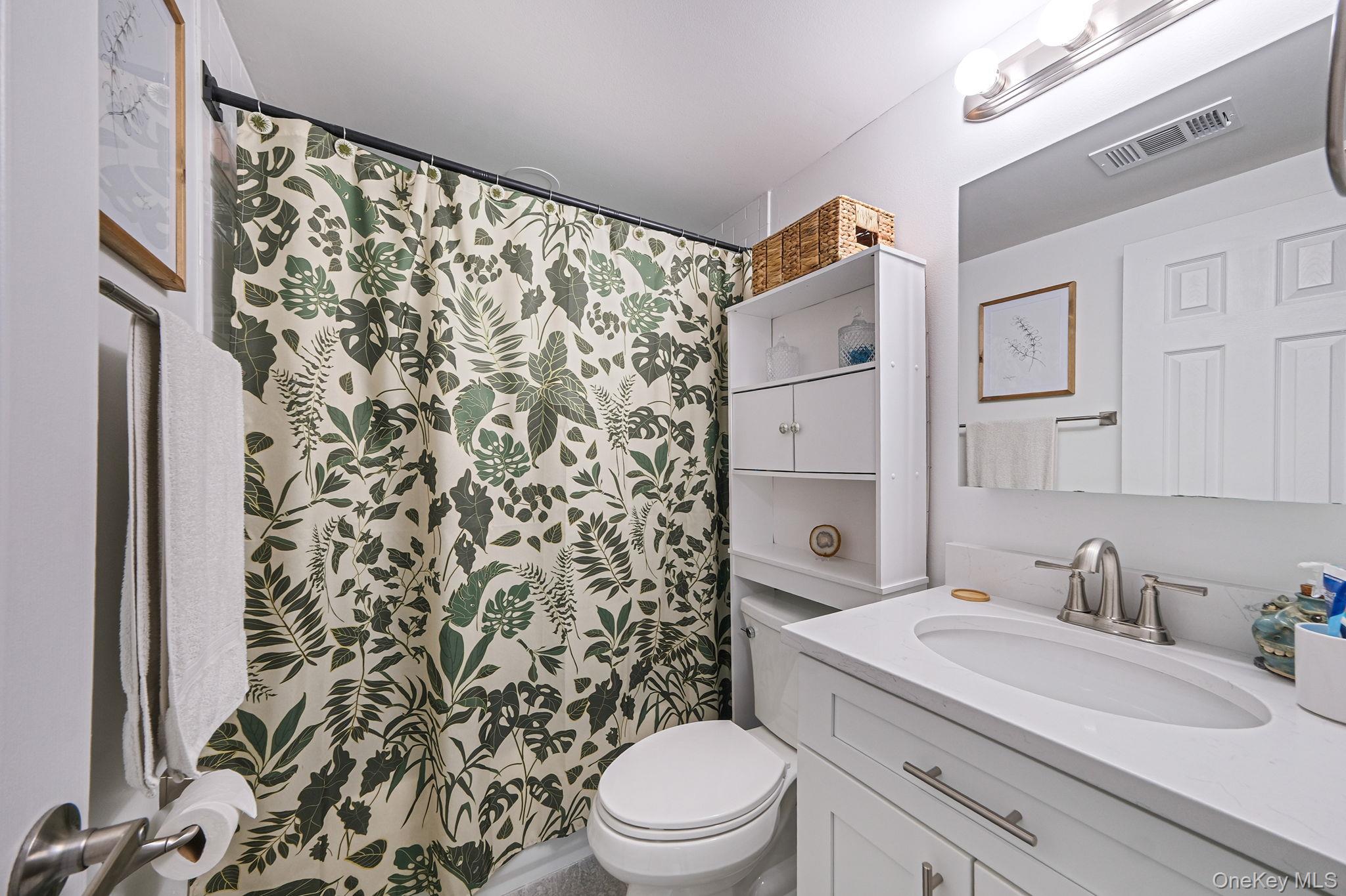 #18 photo, 2 sierra ct, サフォーク郡 Coram , NY 11727