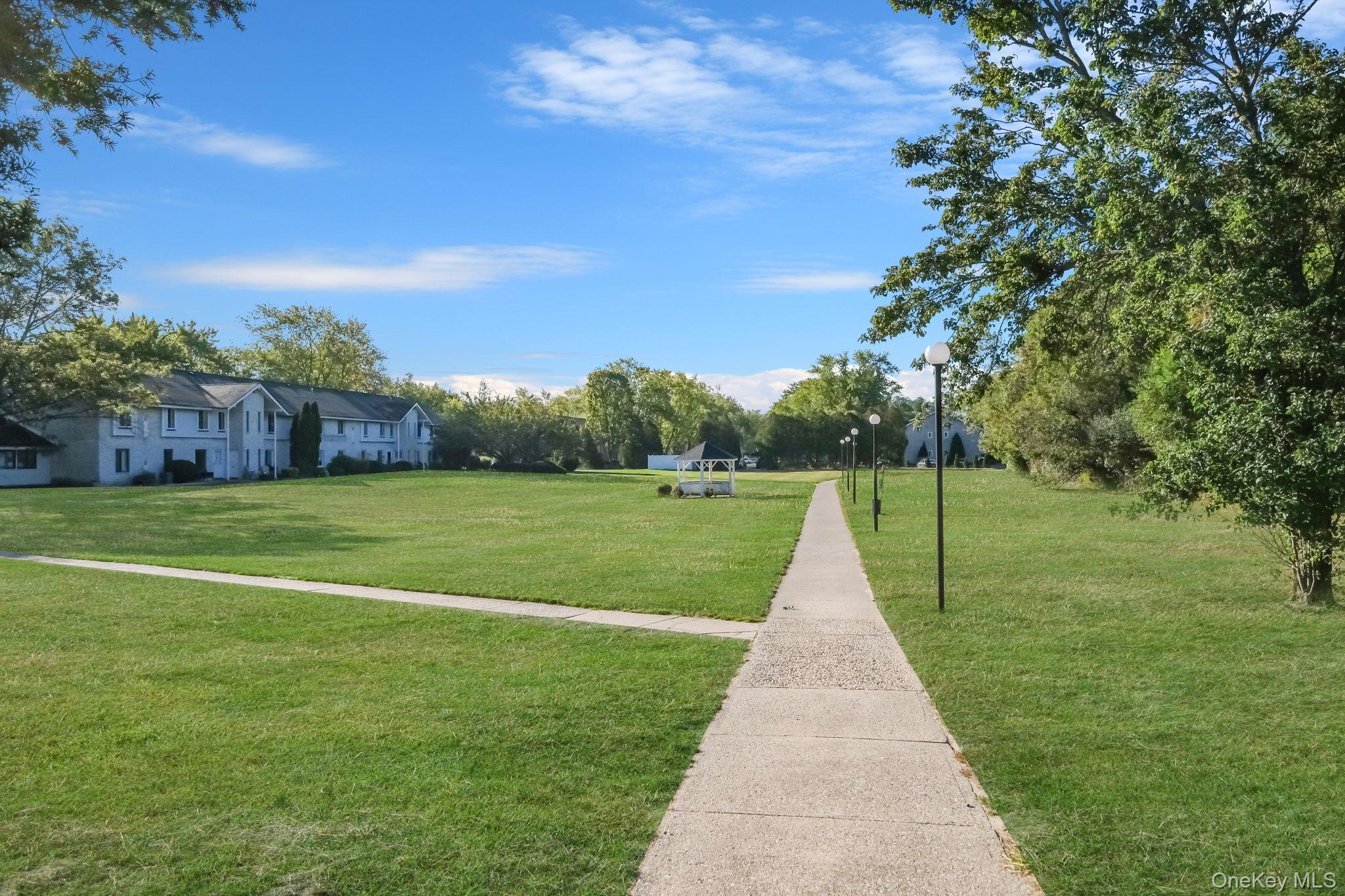 #20 photo, 2 sierra ct, サフォーク郡 Coram , NY 11727