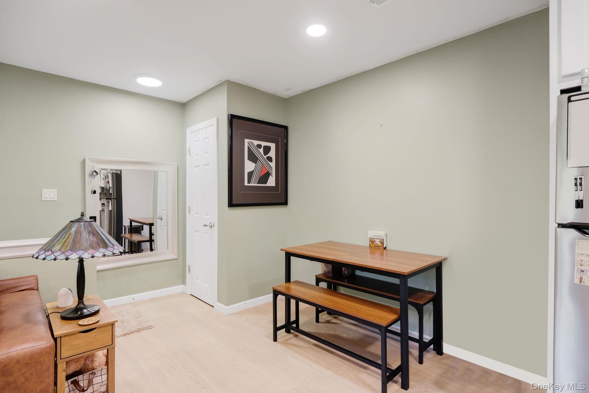 #8 photo, 2 sierra ct, サフォーク郡 Coram , NY 11727