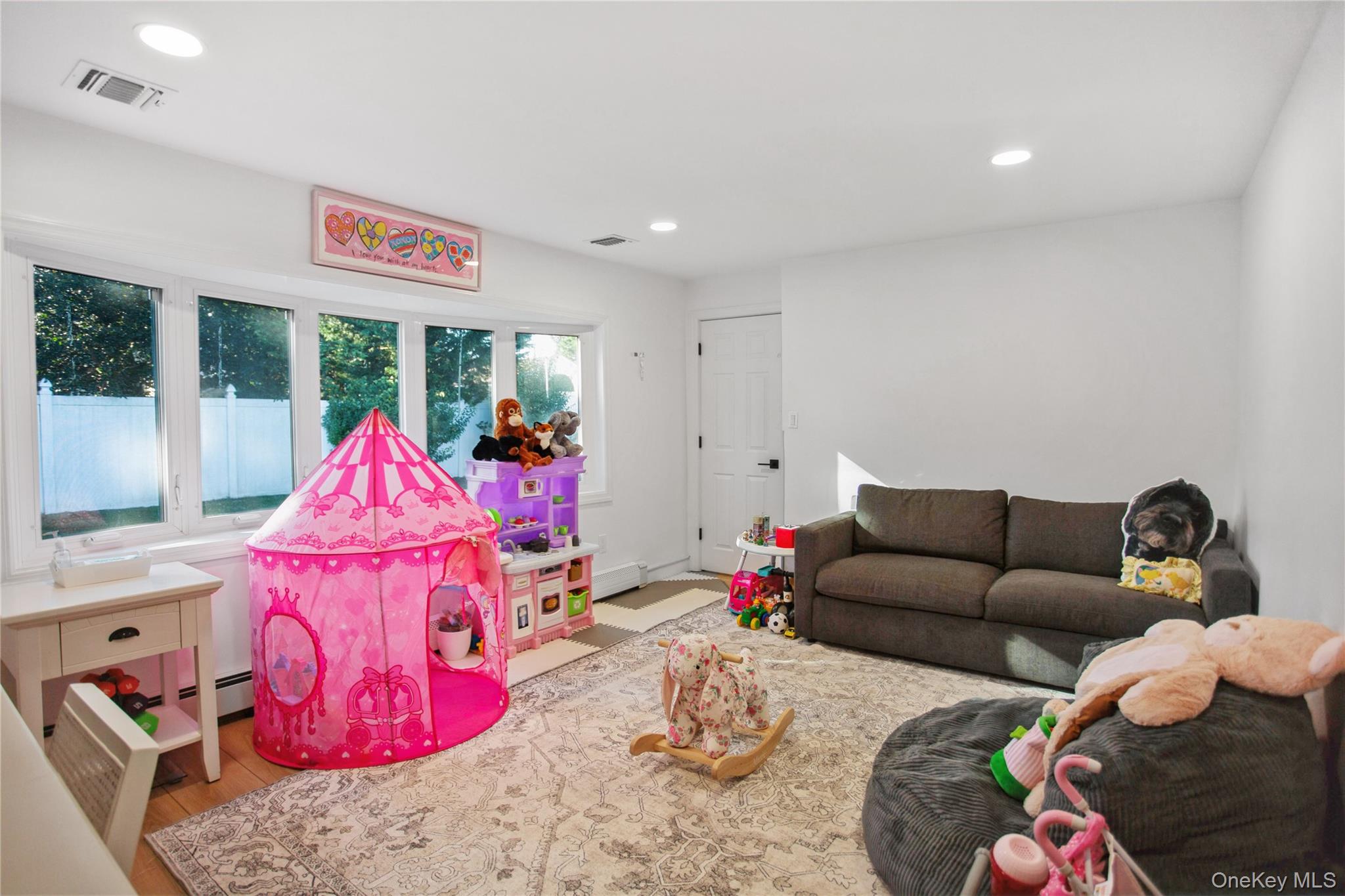 #12 photo, 110 Hampton Way, नासाउ काउंटी Merrick , NY 11566