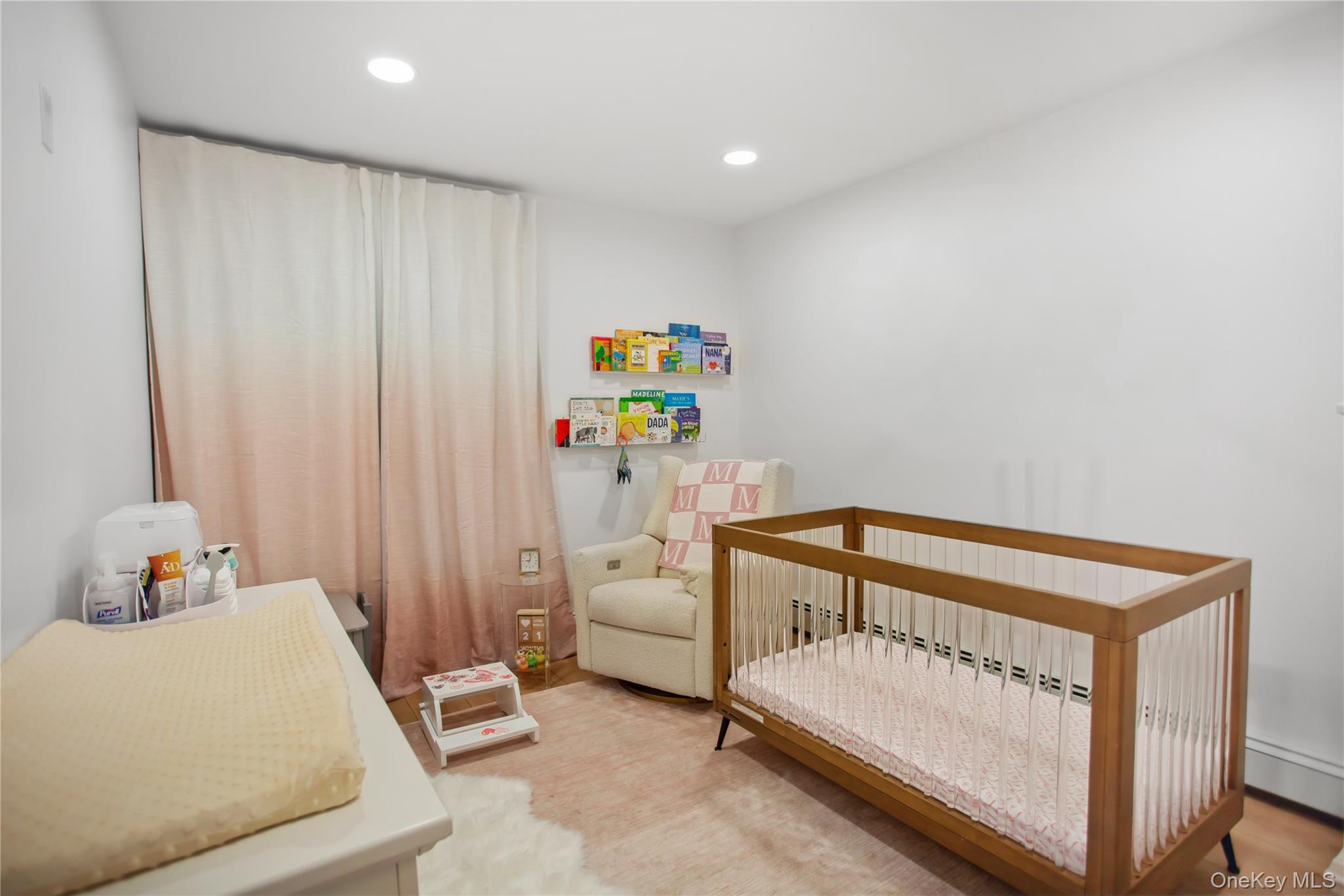 #17 photo, 110 Hampton Way, नासाउ काउंटी Merrick , NY 11566