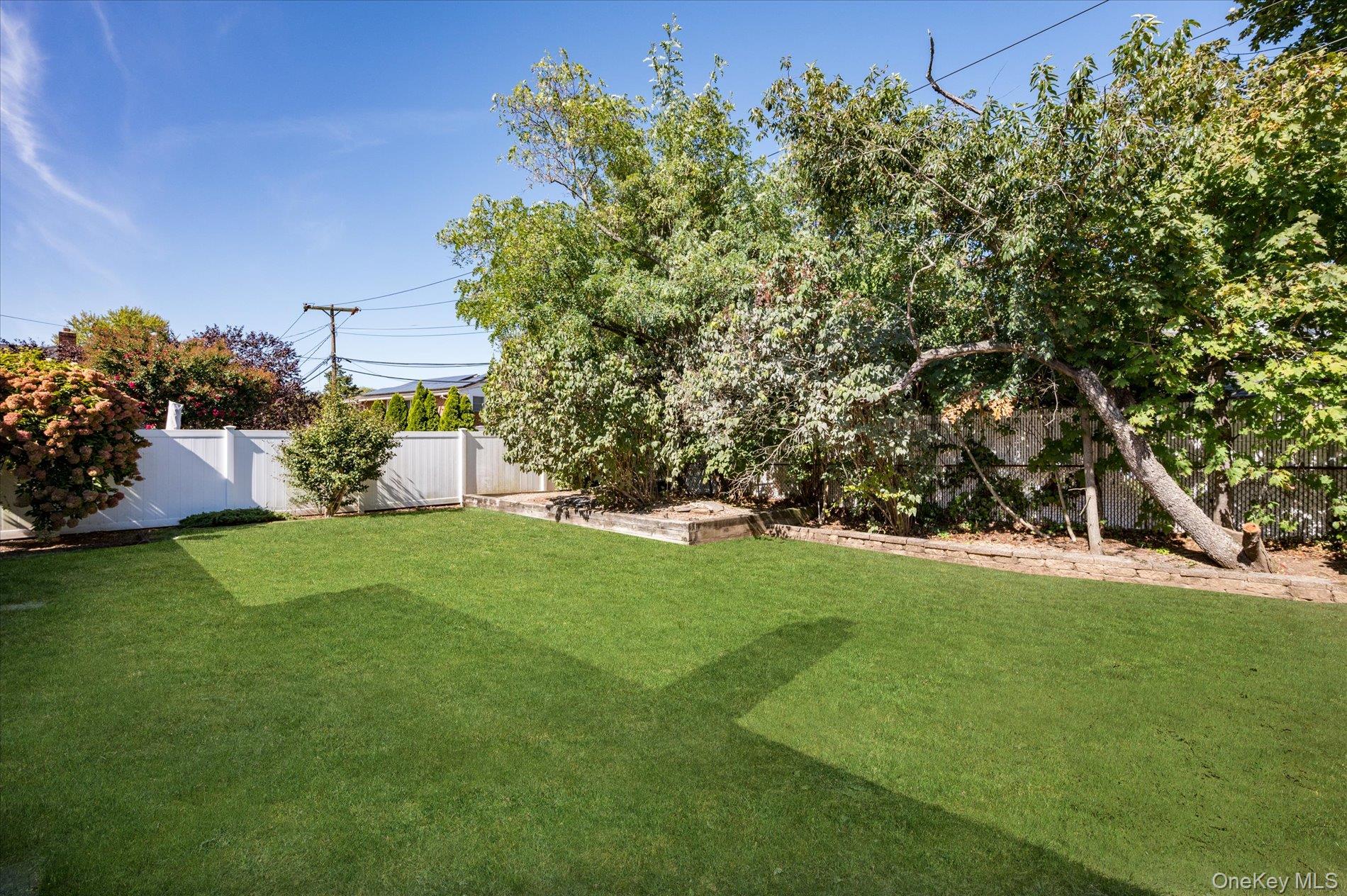 #16 photo, 4057 Eve Drive, מחוז נסאו Seaford , NY 11783