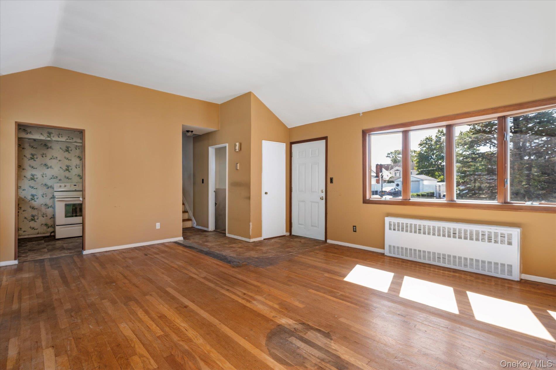 #5 photo, 4057 Eve Drive, מחוז נסאו Seaford , NY 11783