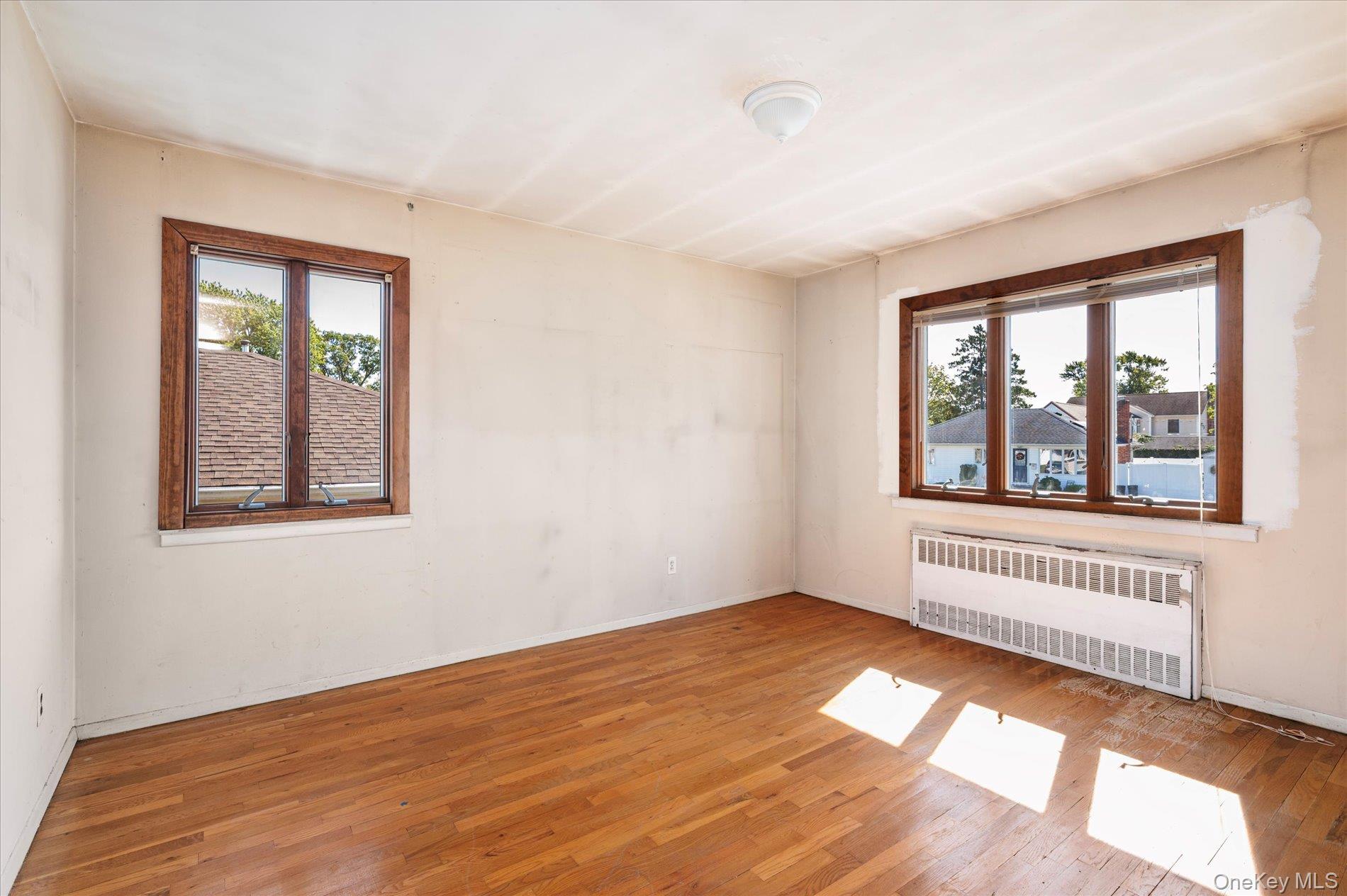 #8 photo, 4057 Eve Drive, מחוז נסאו Seaford , NY 11783