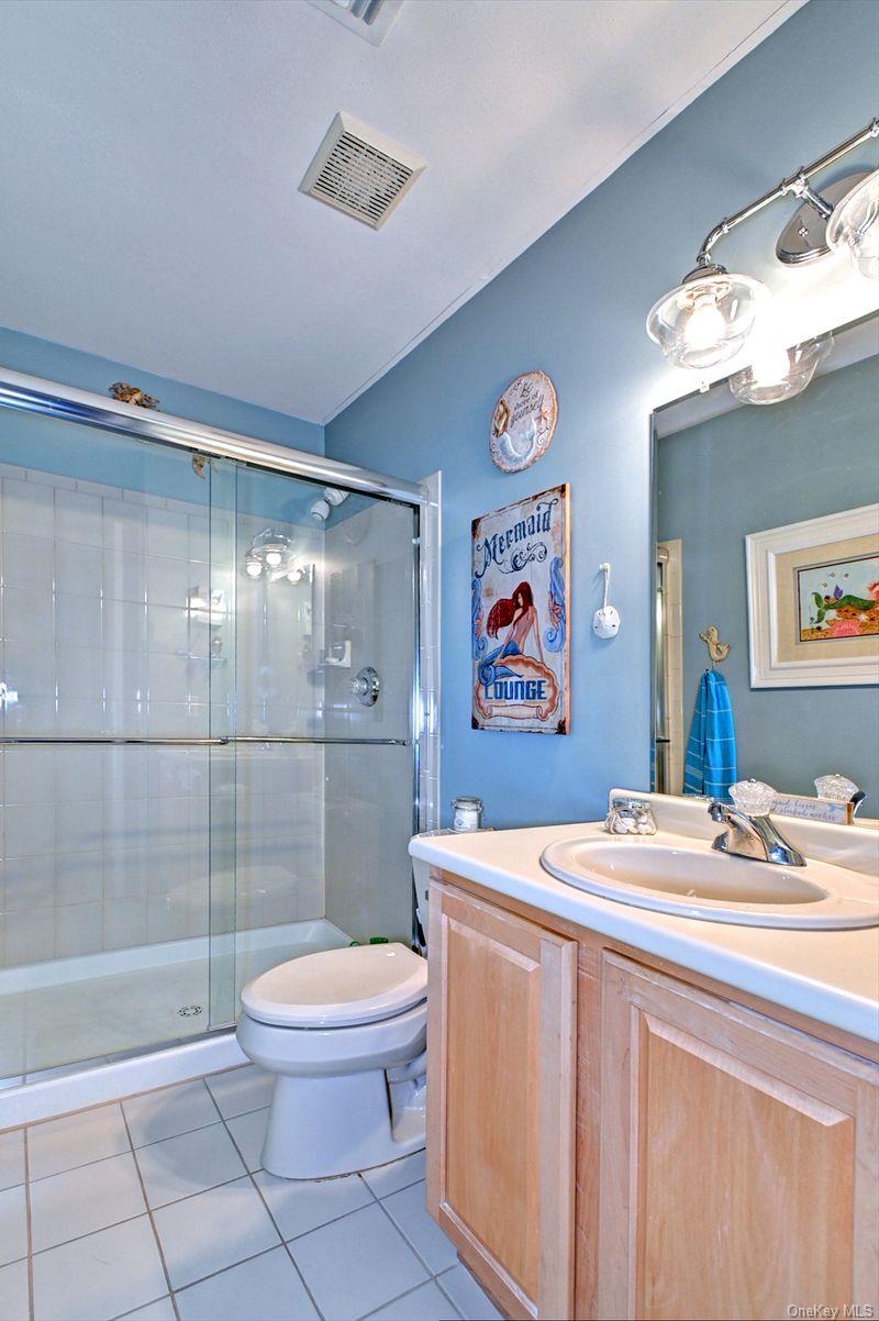 #23 photo, 410 Mystic Way, Bay Shore , NY 11706