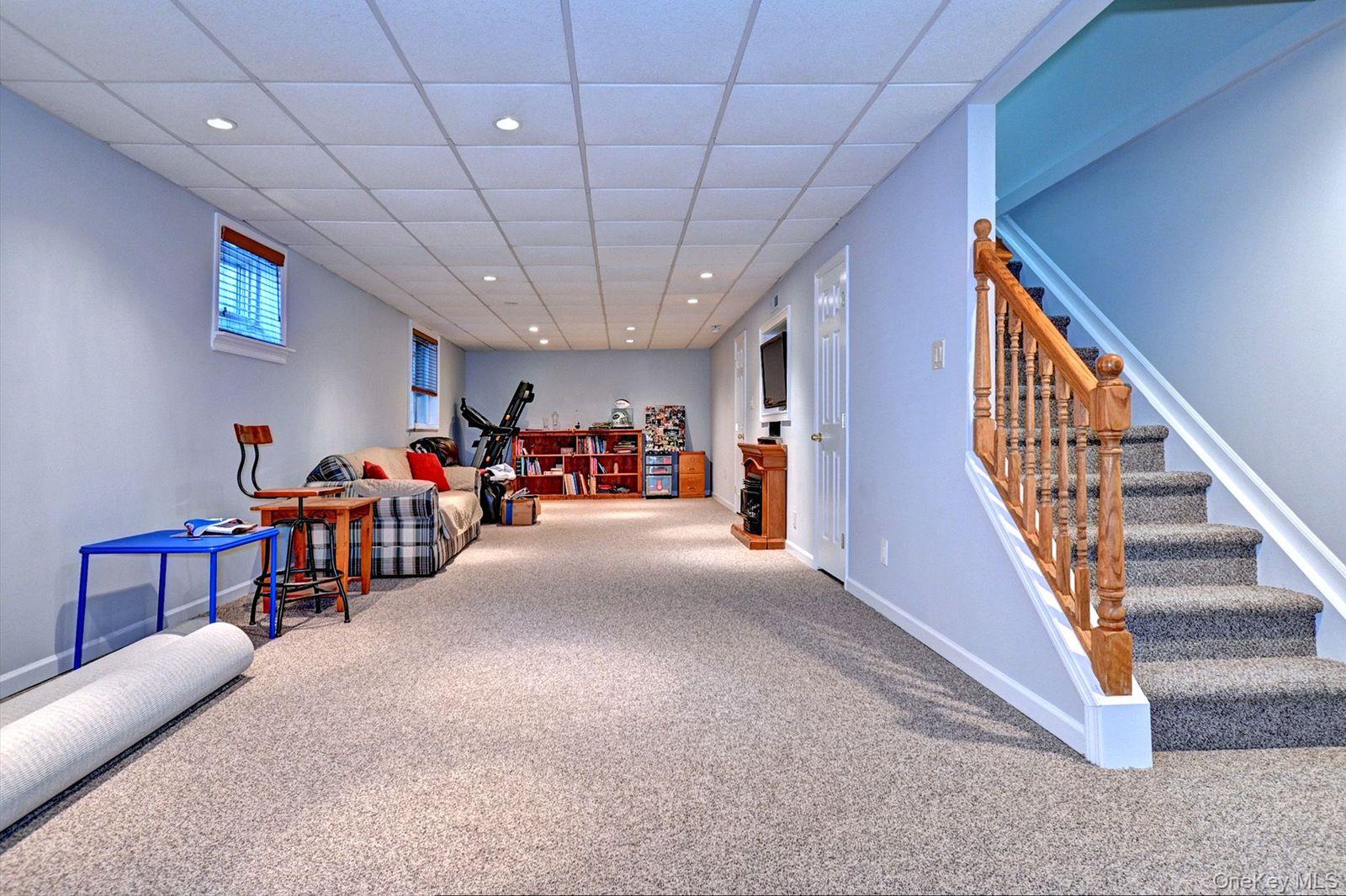 #25 photo, 410 Mystic Way, Bay Shore , NY 11706