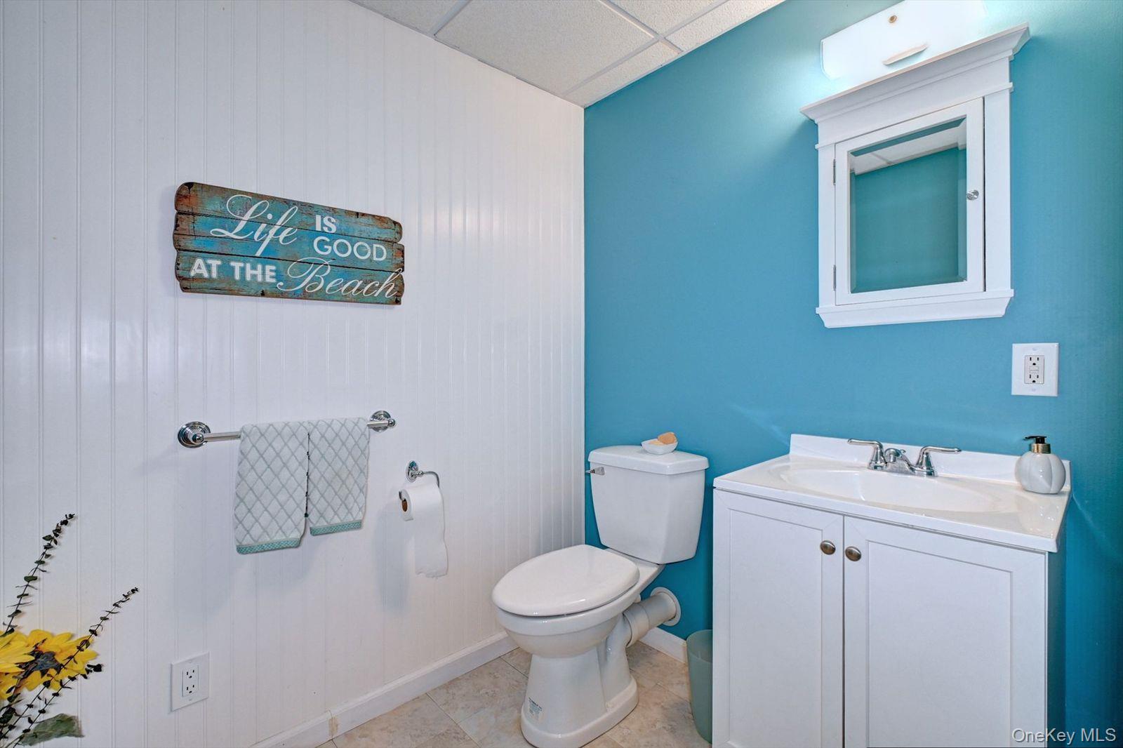 #27 photo, 410 Mystic Way, Bay Shore , NY 11706