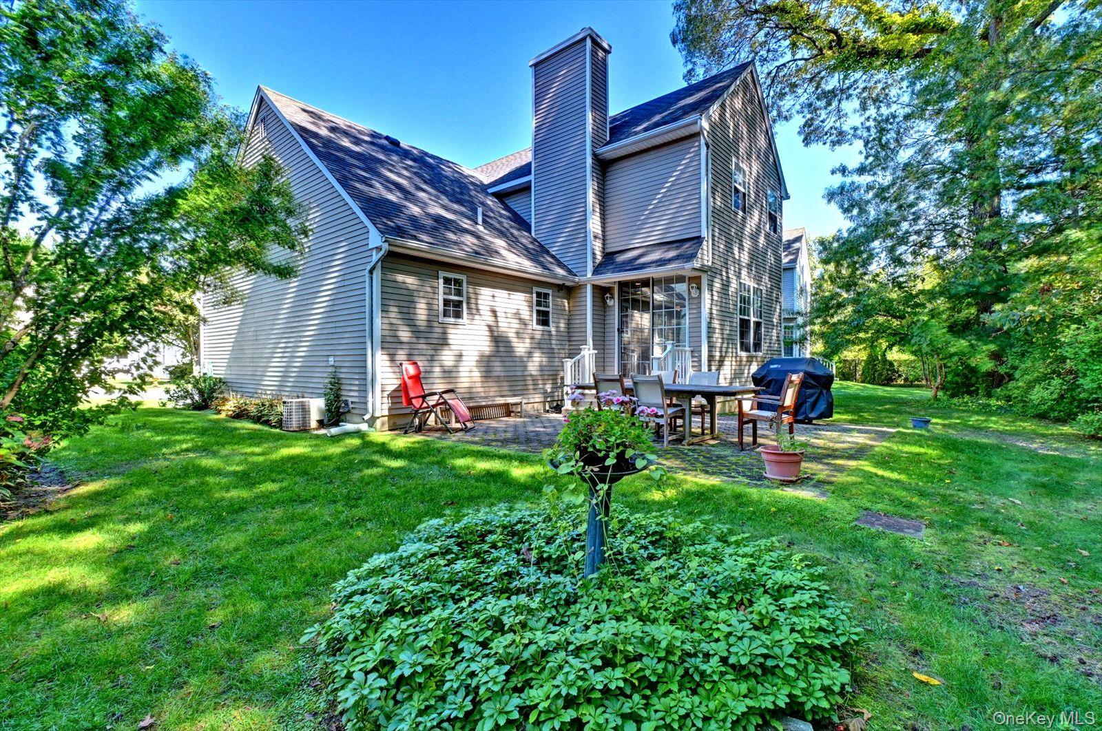 #29 photo, 410 Mystic Way, Bay Shore , NY 11706