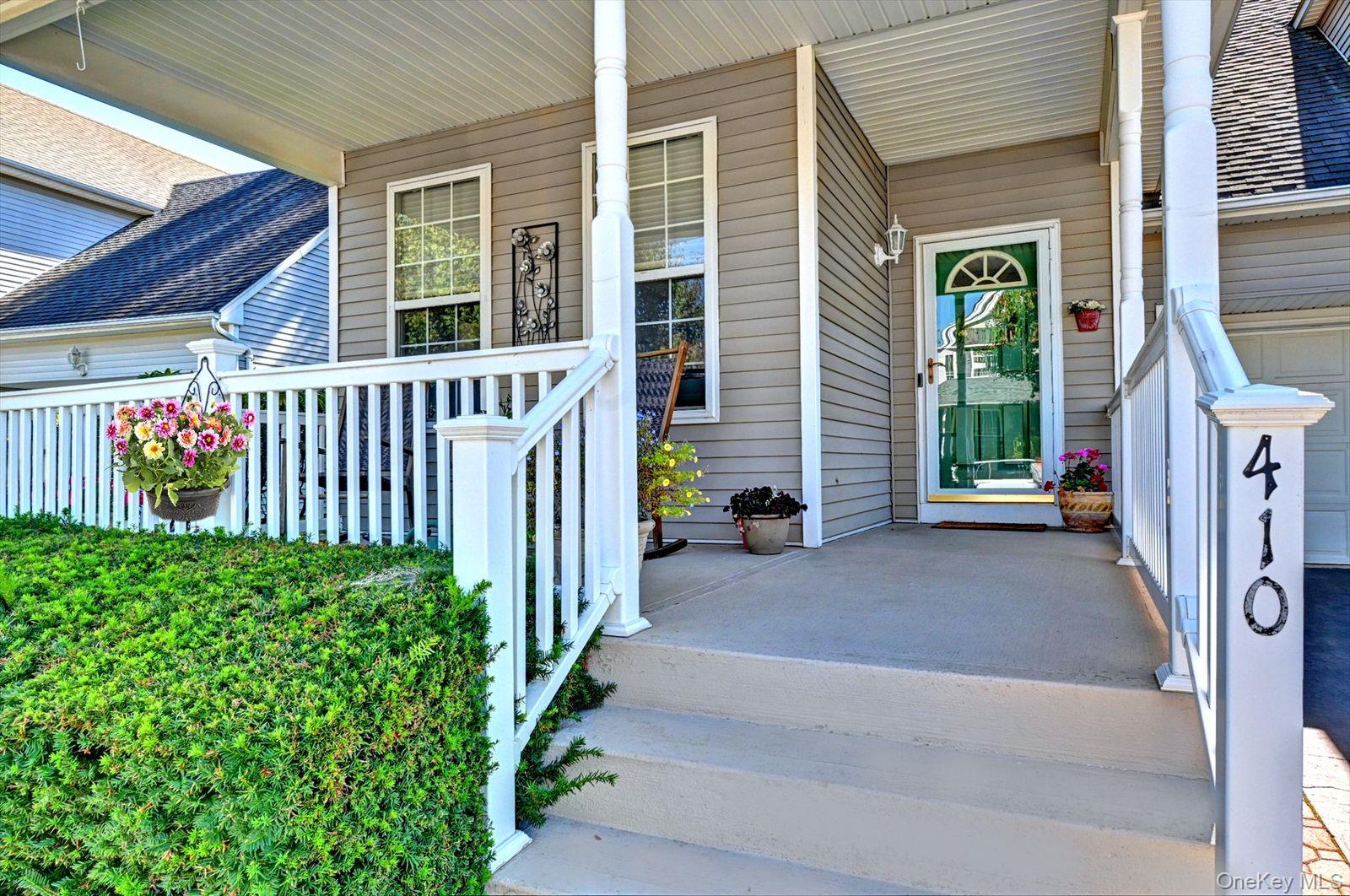 #3 photo, 410 Mystic Way, Bay Shore , NY 11706