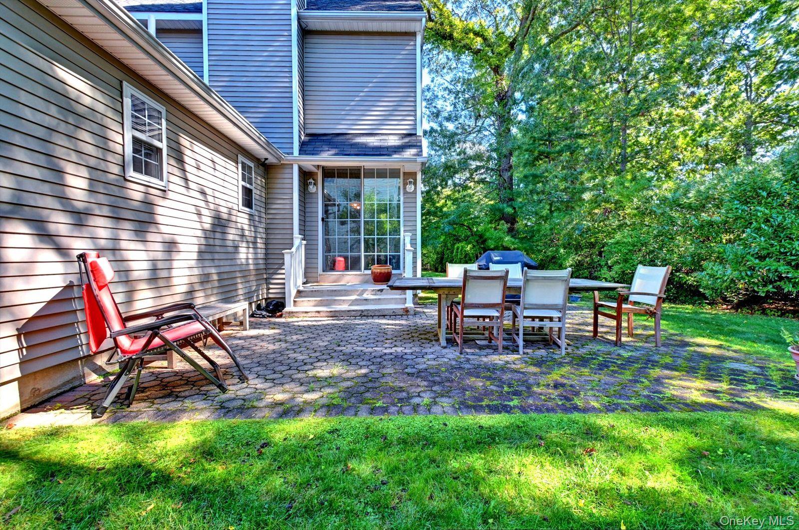 #32 photo, 410 Mystic Way, Bay Shore , NY 11706