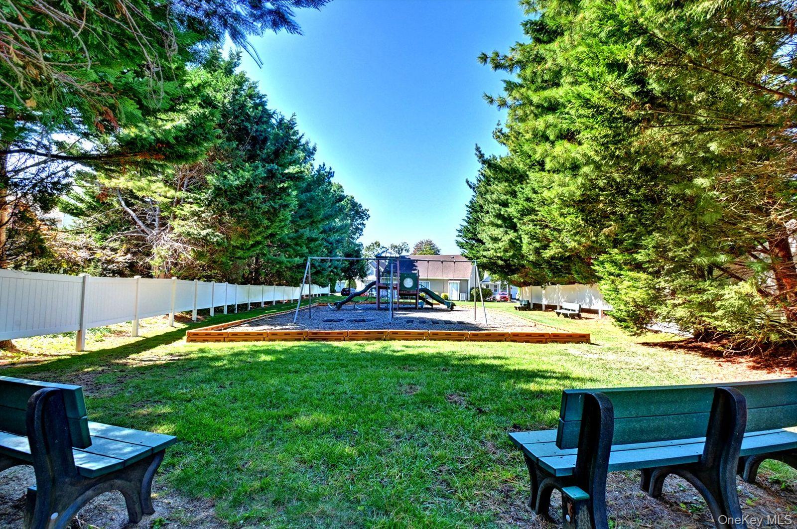 #35 photo, 410 Mystic Way, Bay Shore , NY 11706