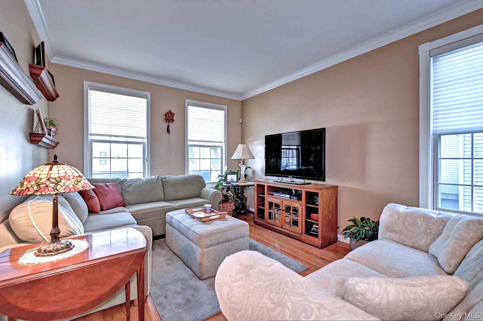 #5 photo, 410 Mystic Way, Bay Shore , NY 11706