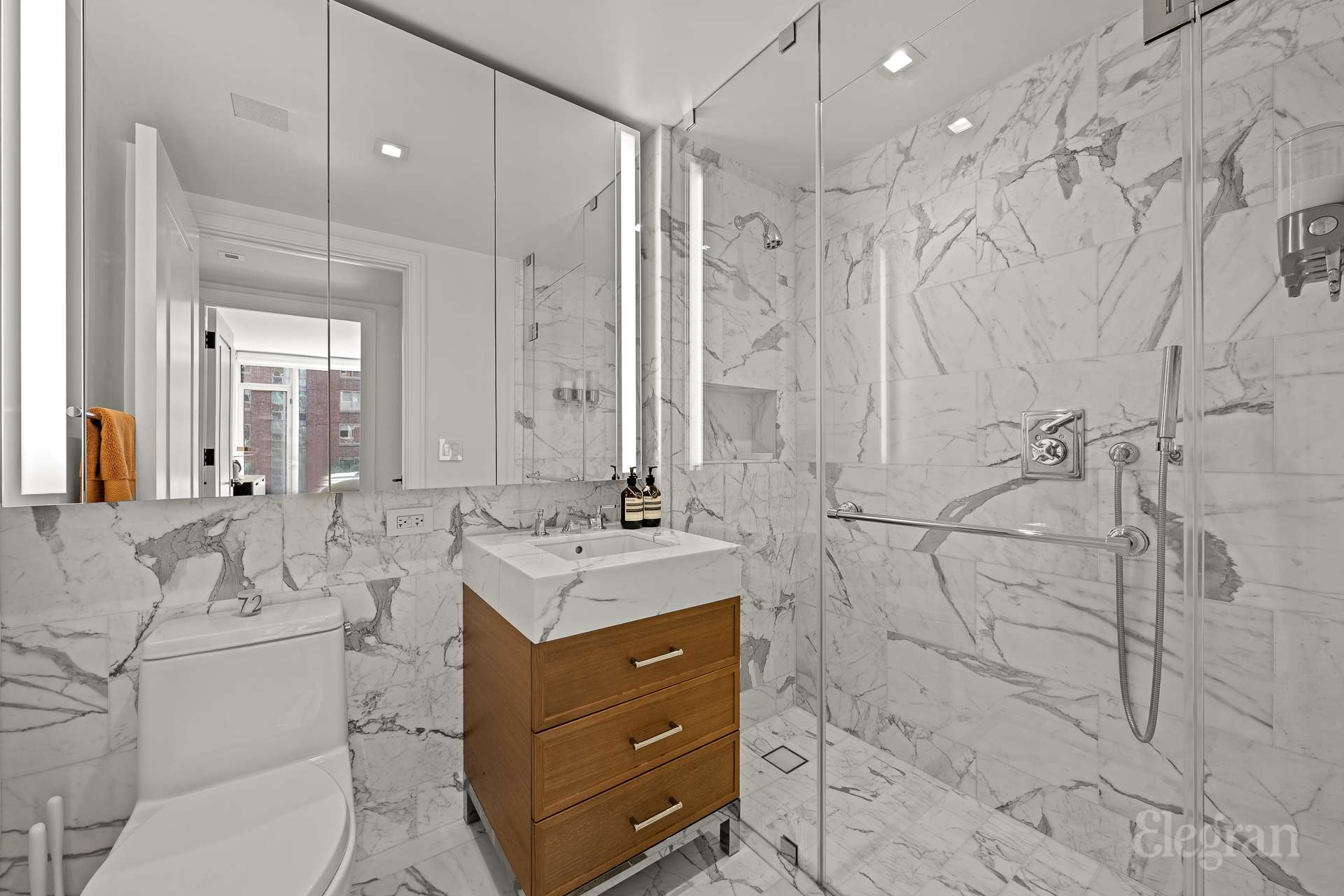 #8 photo, 210 Warren Street, マンハッタン Battery Park City , NY 10282