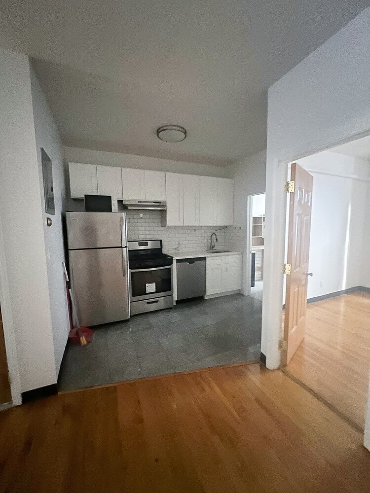 #5 photo, Brooklyn, Stuyvesant Heights , NY 11206