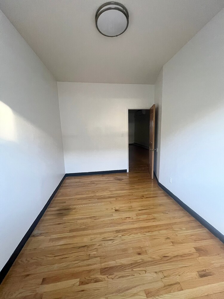 #7 photo, Brooklyn, Stuyvesant Heights , NY 11206