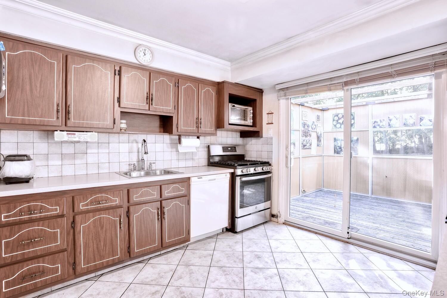 #9 photo, 24 Hilltop Lane, Monsey , NY 10952