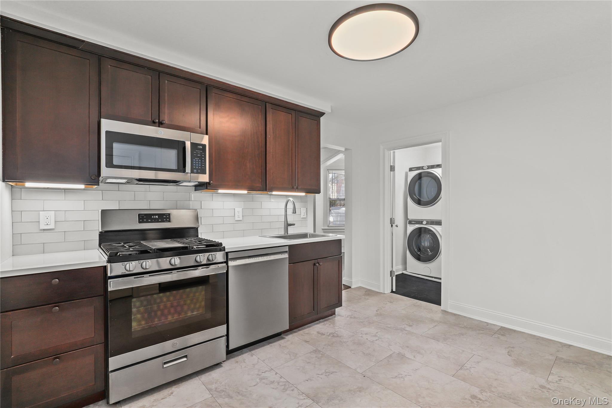 #2 photo, 148 Beekman Avenue, Sleepy Hollow , NY 10591