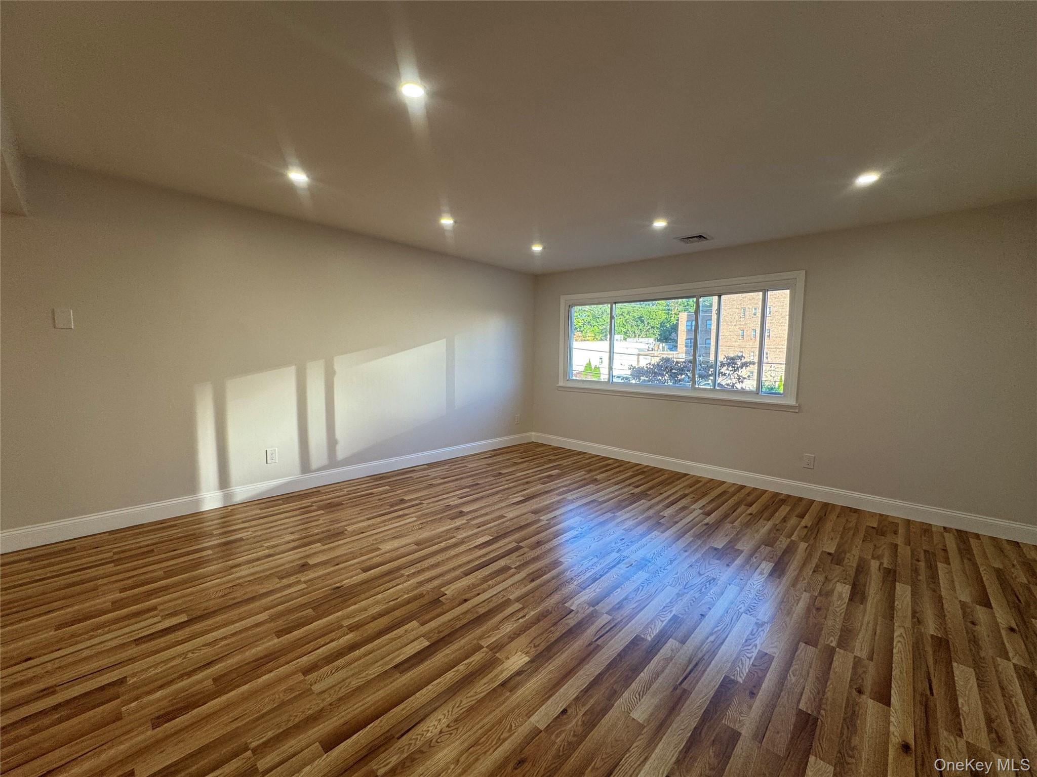 #1 photo, 27 4th Avenue, Pelham , NY 10803