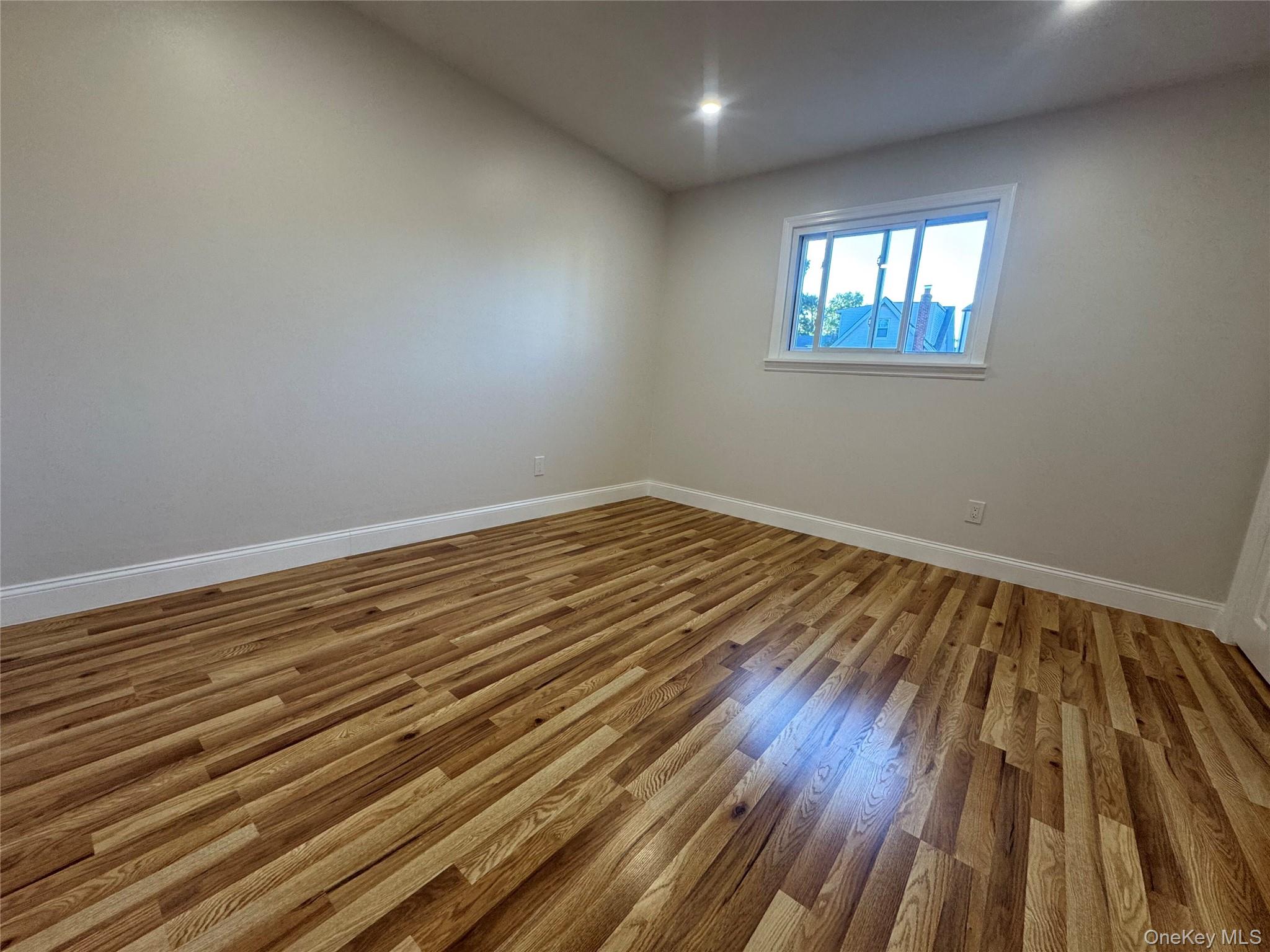 #12 photo, 27 4th Avenue, Pelham , NY 10803