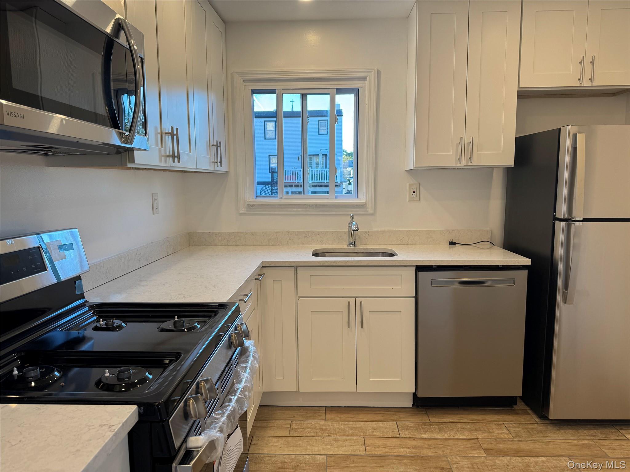 #7 photo, 27 4th Avenue, Pelham , NY 10803