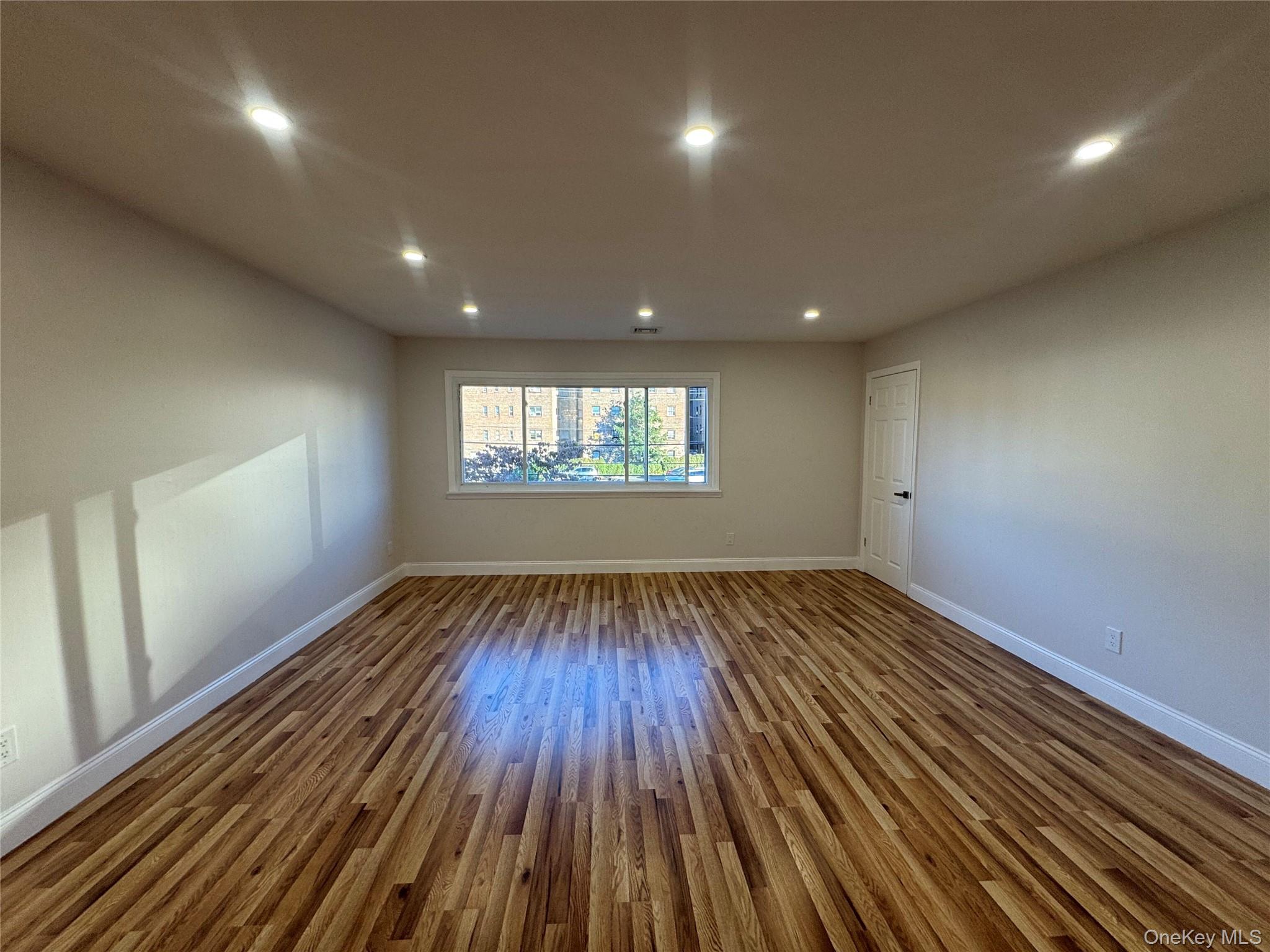 #9 photo, 27 4th Avenue, Pelham , NY 10803