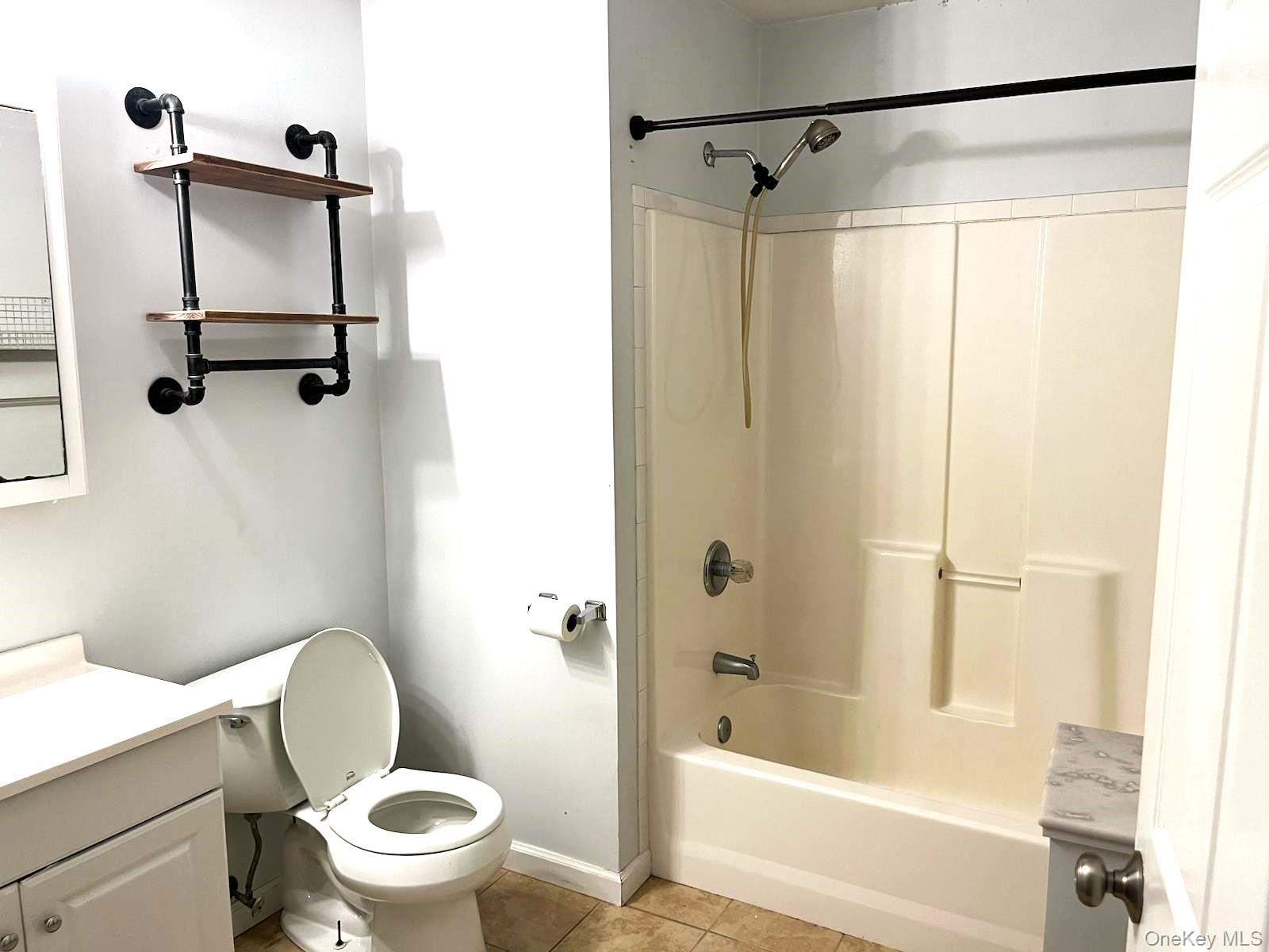 #4 photo, 196 Beaver Drive, Mastic , NY 11951