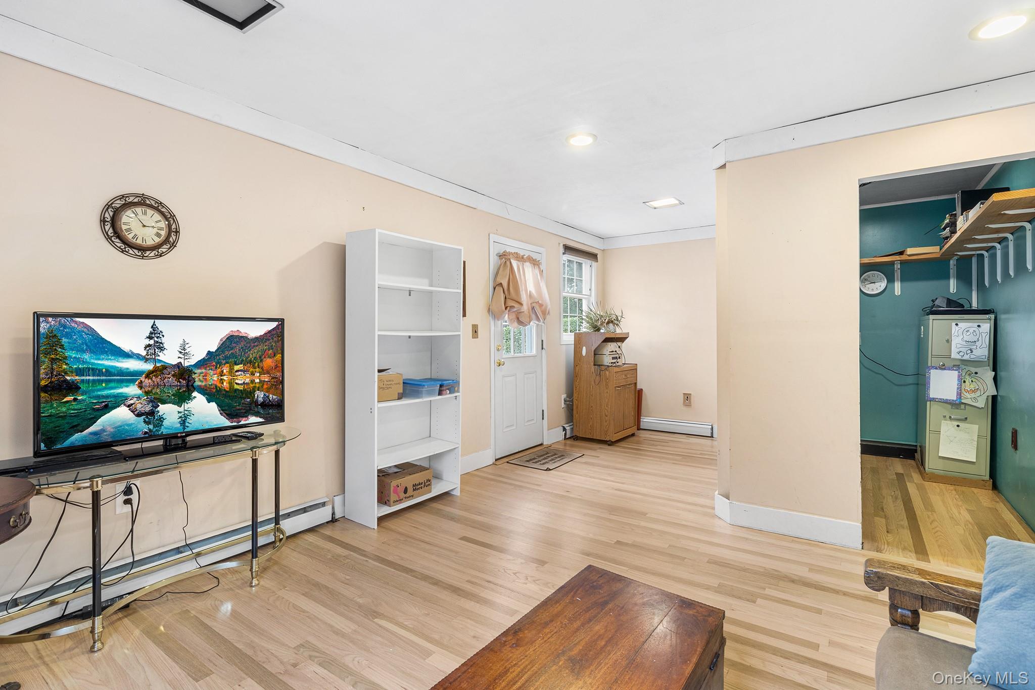 #14 photo, 8 Barry Lane, Mount Sinai , NY 11766