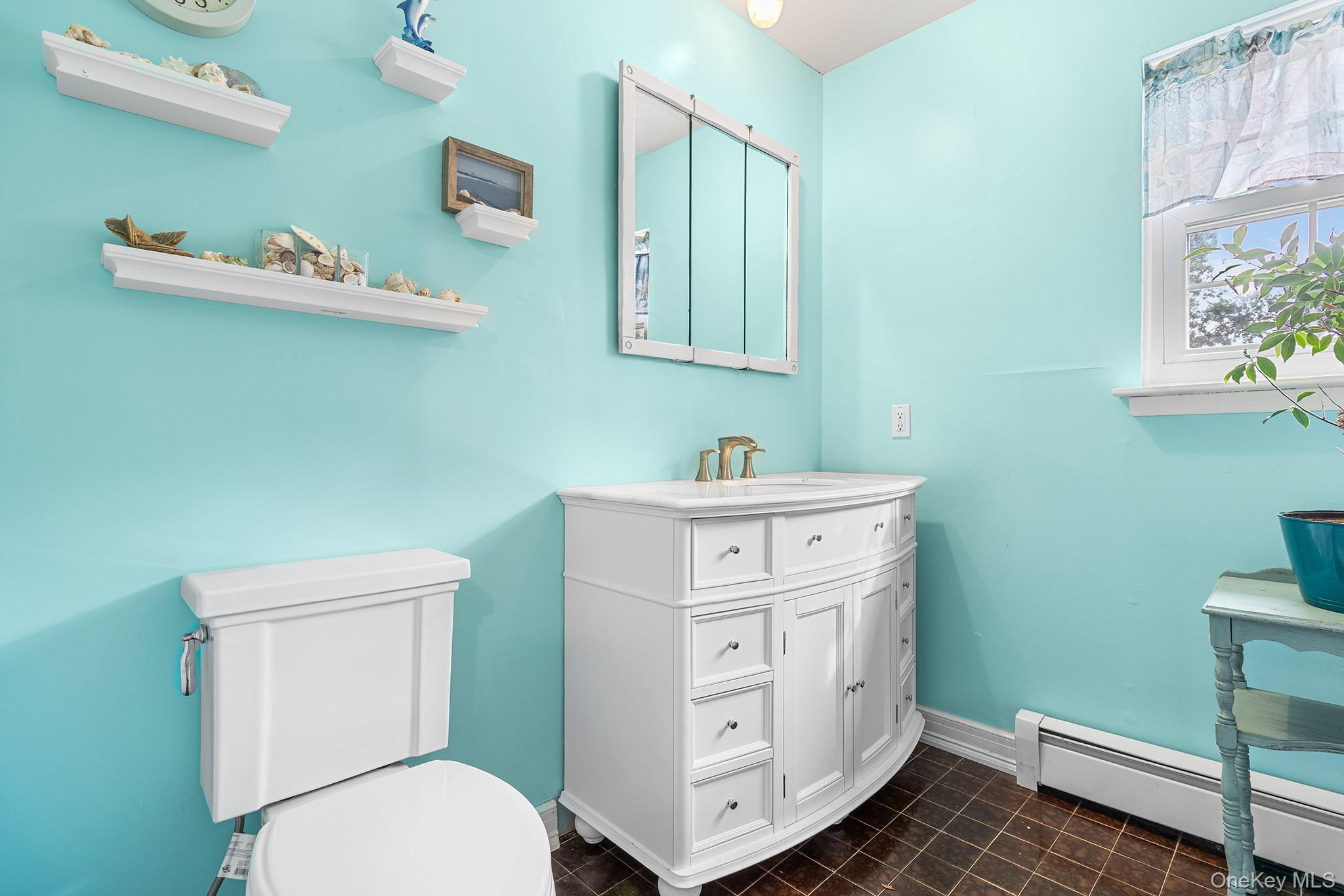 #18 photo, 8 Barry Lane, Mount Sinai , NY 11766