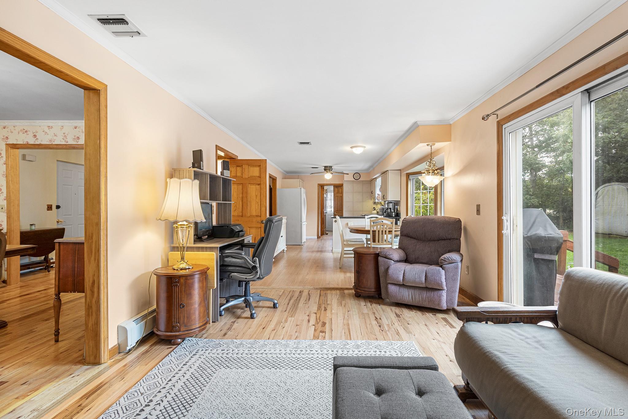 #4 photo, 8 Barry Lane, Mount Sinai , NY 11766