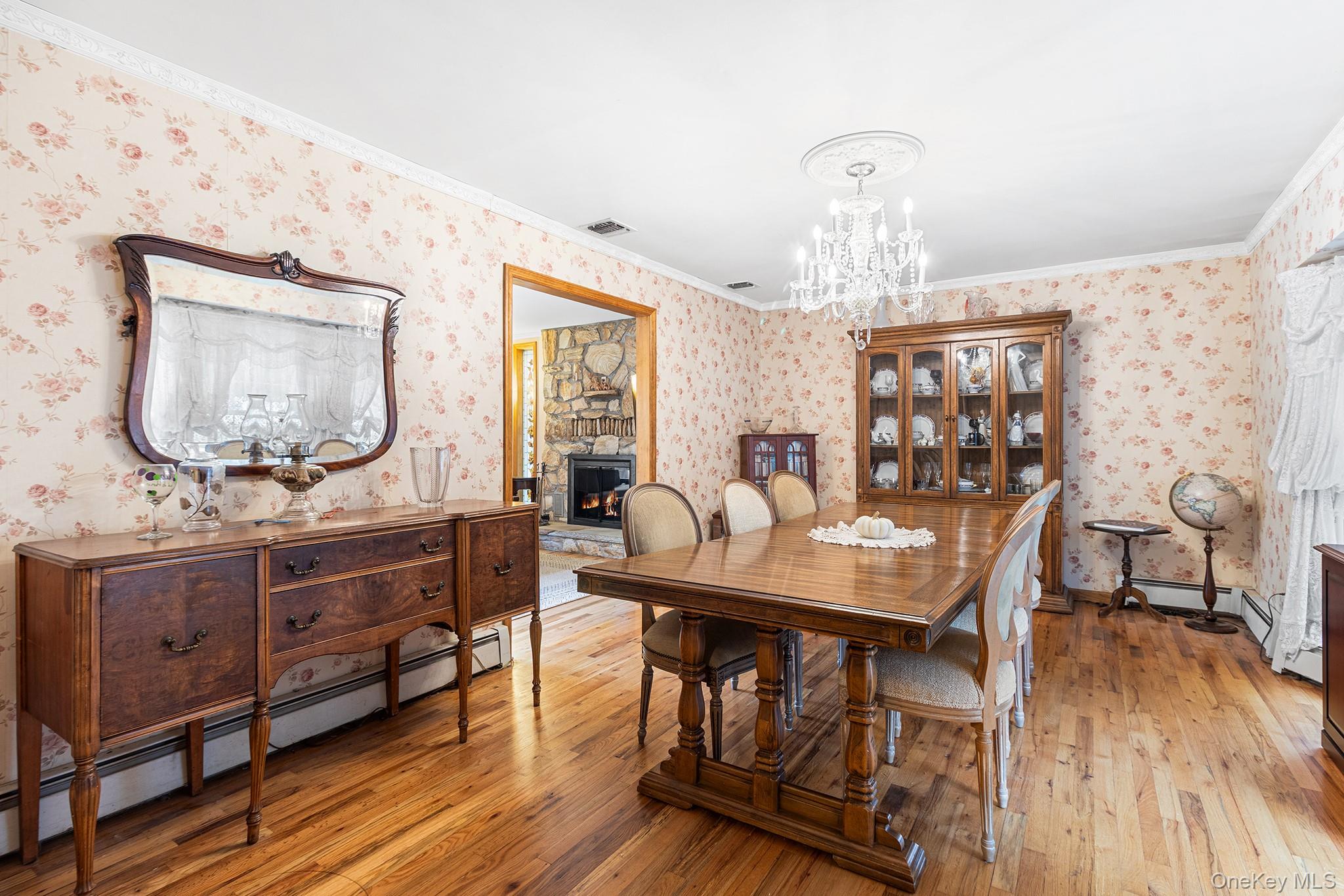 #6 photo, 8 Barry Lane, Mount Sinai , NY 11766