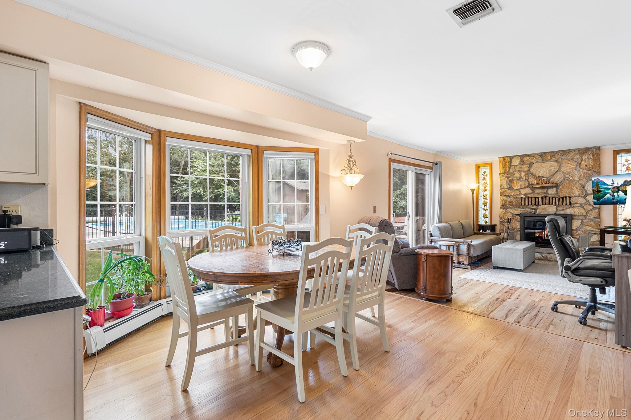 #7 photo, 8 Barry Lane, Mount Sinai , NY 11766