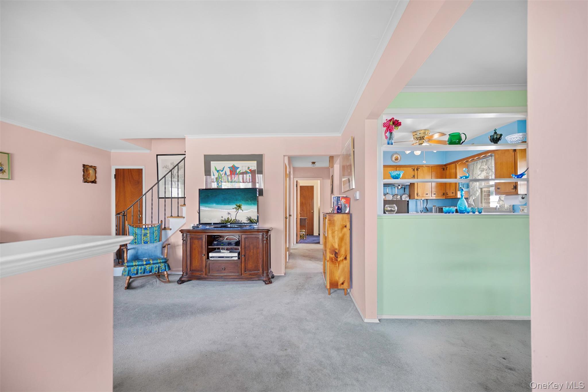 #11 photo, 504 6th Avenue, New Hyde Park , NY 11040