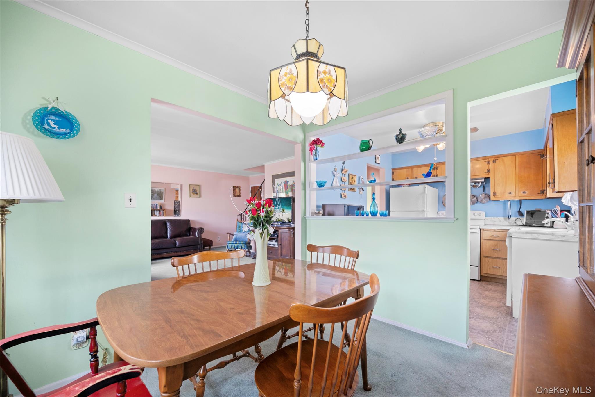 #12 photo, 504 6th Avenue, New Hyde Park , NY 11040