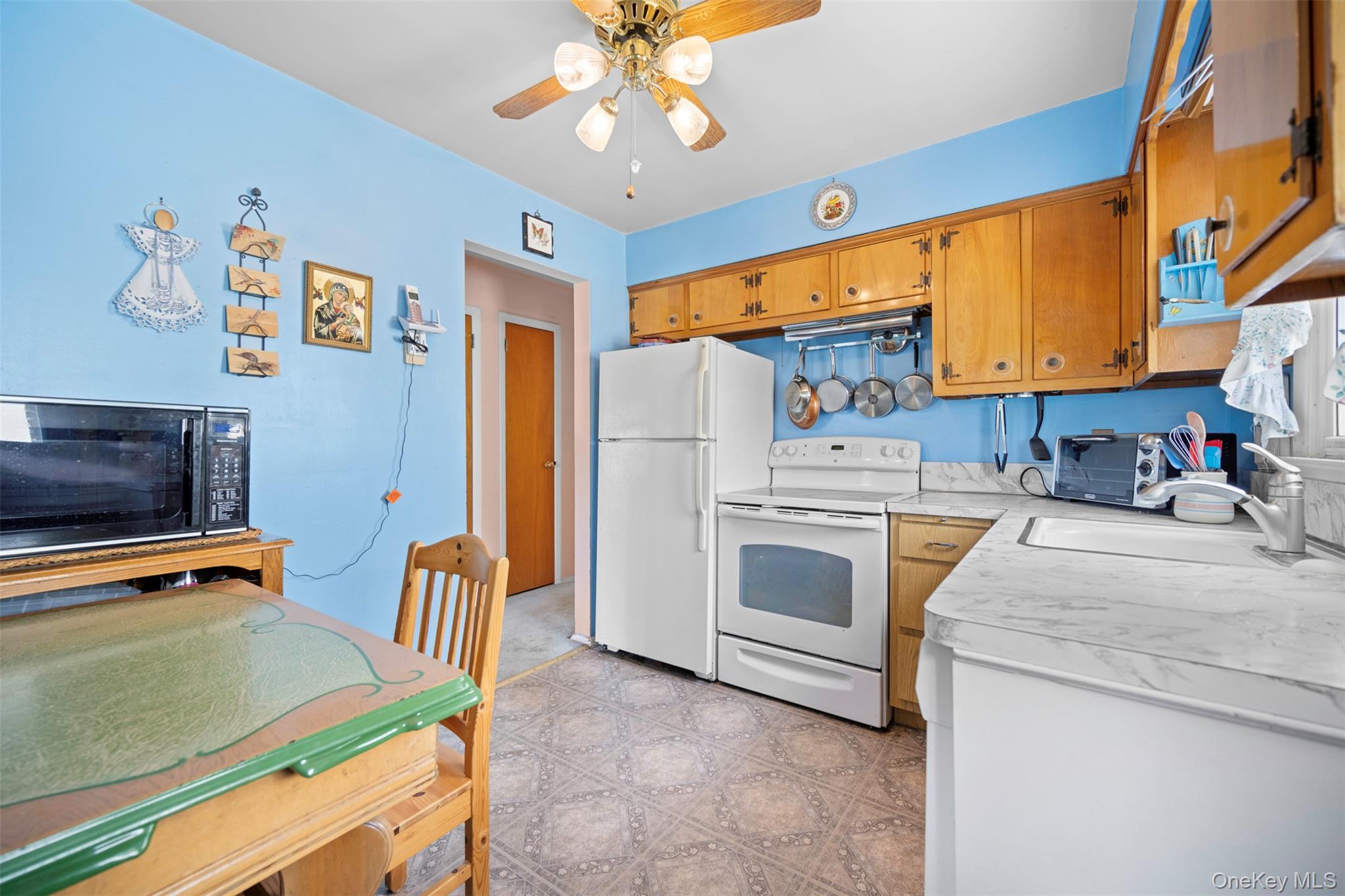 #16 photo, 504 6th Avenue, New Hyde Park , NY 11040