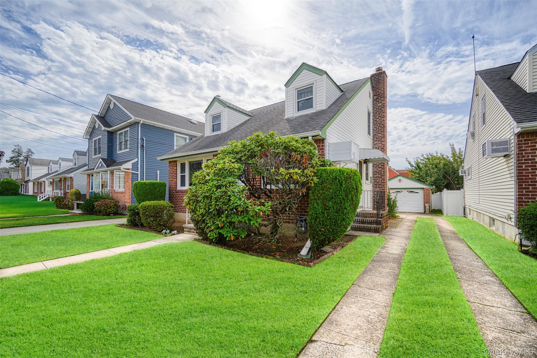 #3 photo, 504 6th Avenue, New Hyde Park , NY 11040