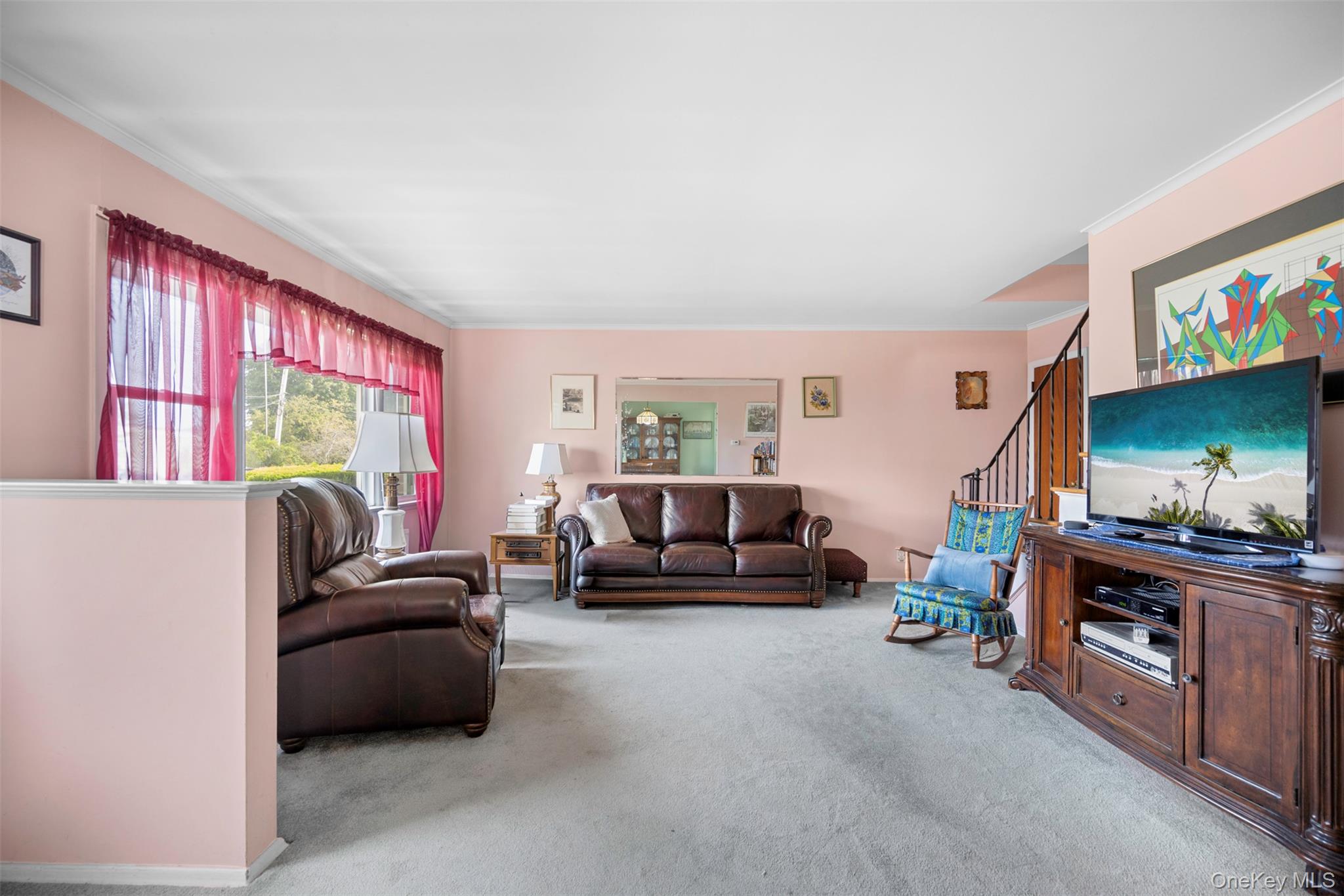 #5 photo, 504 6th Avenue, New Hyde Park , NY 11040