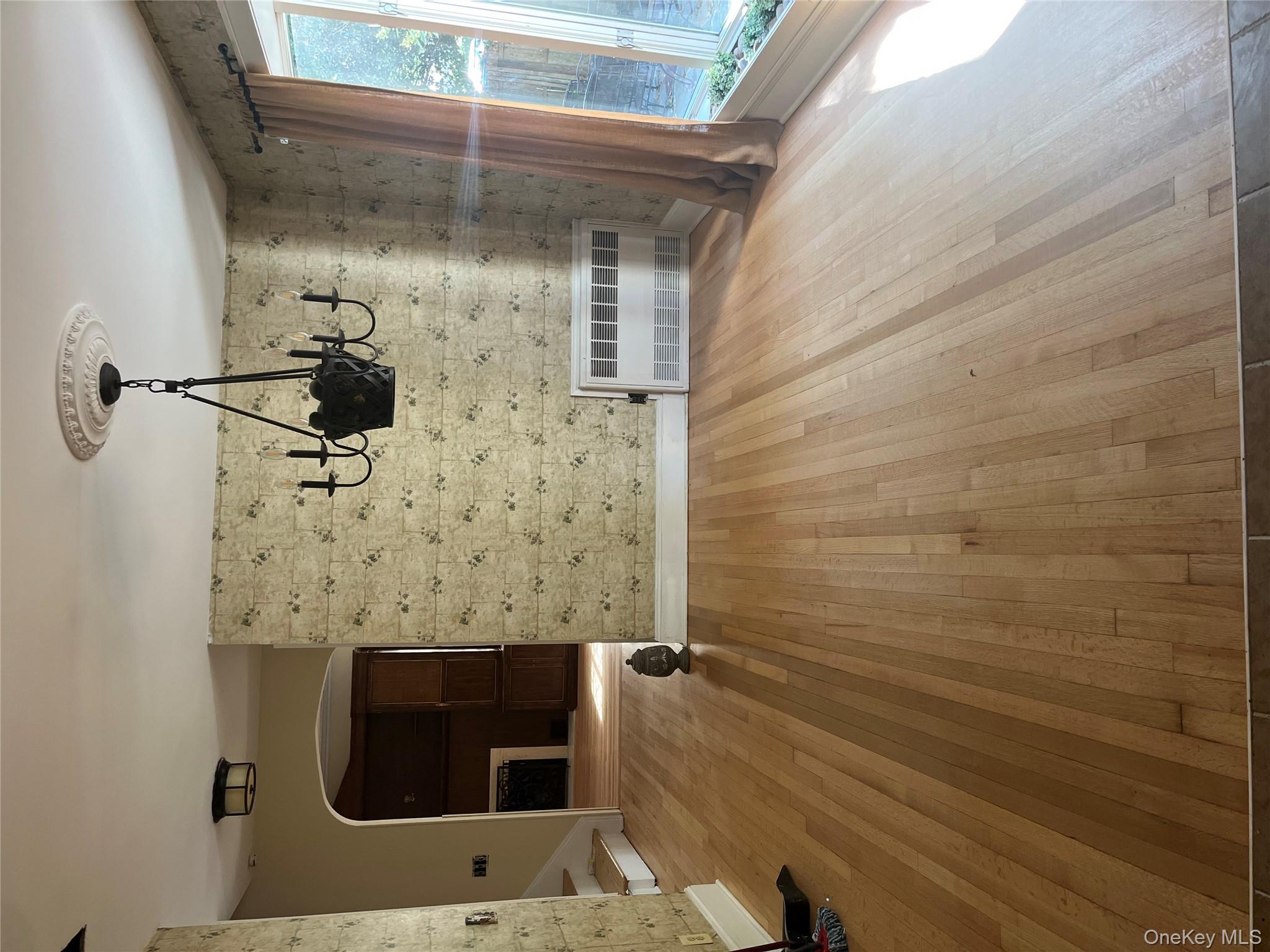 #3 photo, 66 Rose Avenue, サフォーク郡 Patchogue , NY 11772