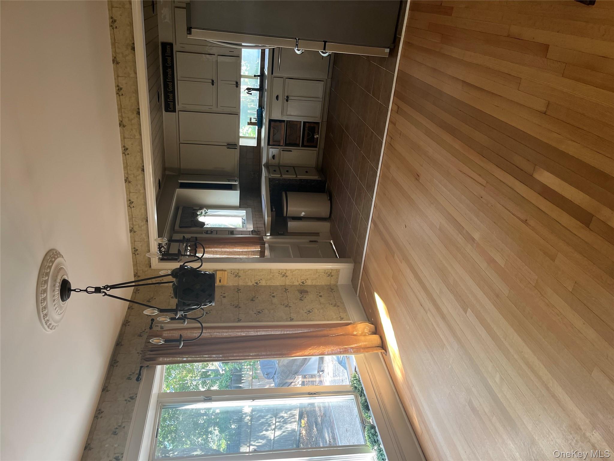 #4 photo, 66 Rose Avenue, サフォーク郡 Patchogue , NY 11772