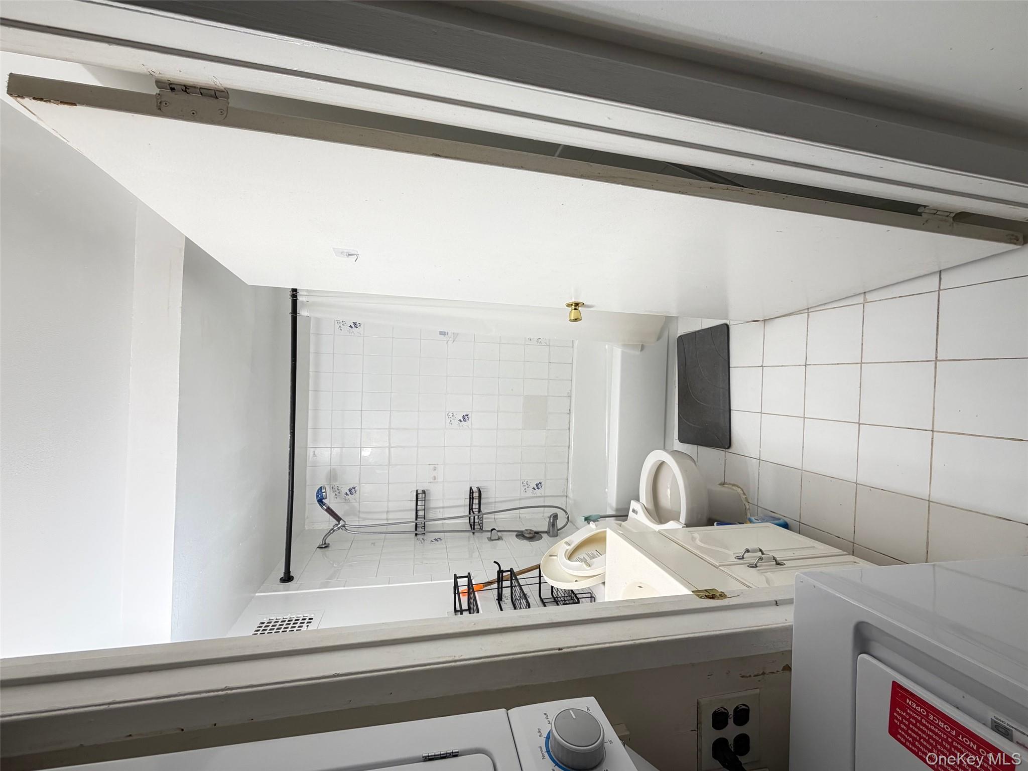 #7 photo, 43-04 158 Street, Flushing , NY 11358