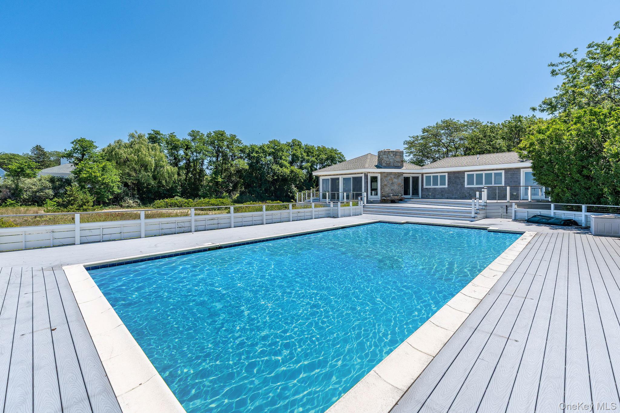 #9 photo, 56765 Route 48, サフォーク郡 Greenport , NY 11944