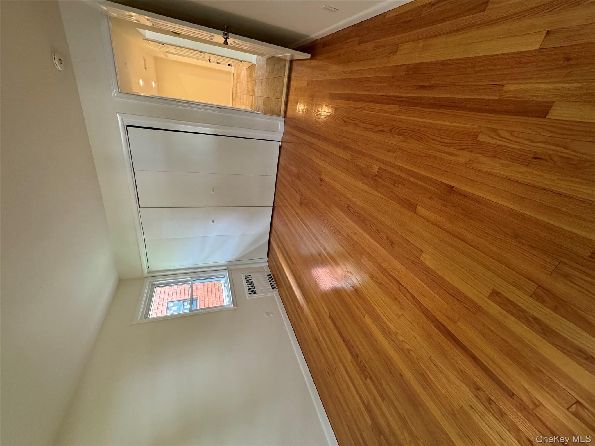 #5 photo, 6 Highland Terrace, Manhasset , NY 11030