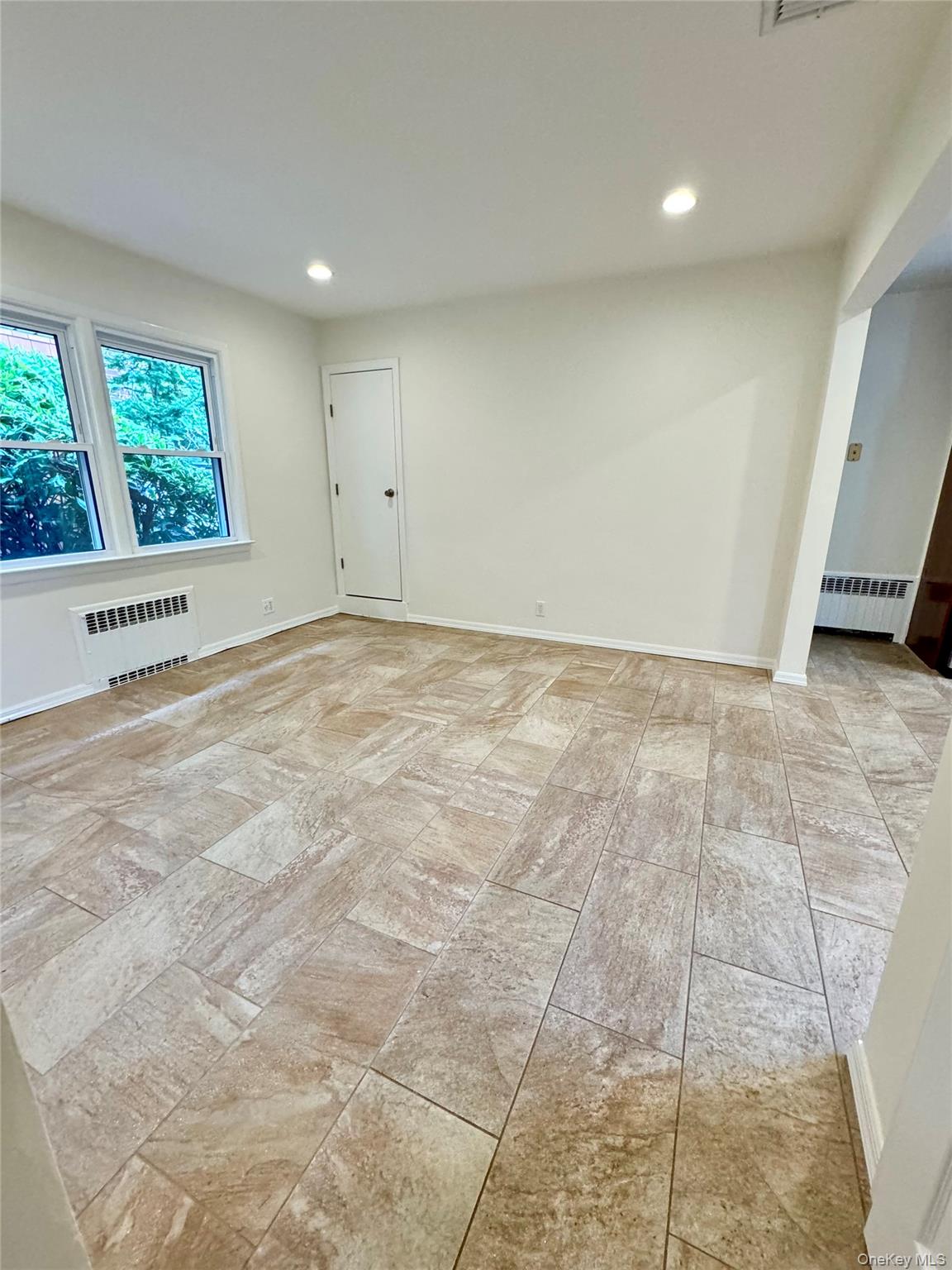 #7 photo, 6 Highland Terrace, Manhasset , NY 11030