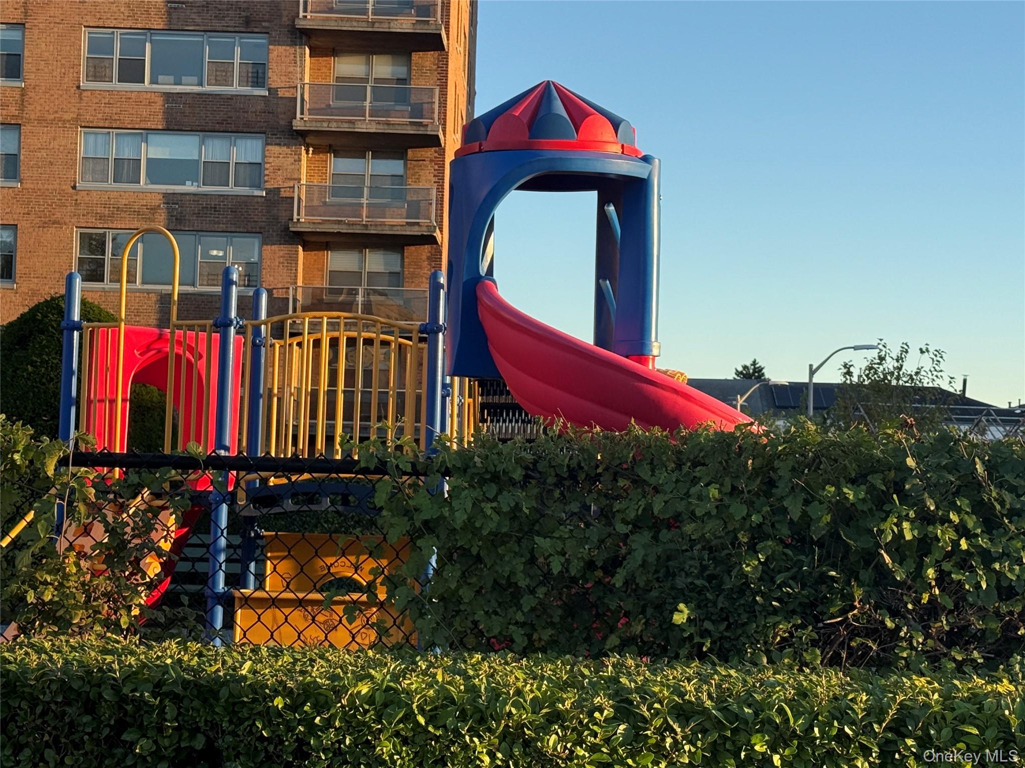 #19 photo, 61-20 Grand Central Parkway, クイーンズ区 Forest Hills , NY 11375