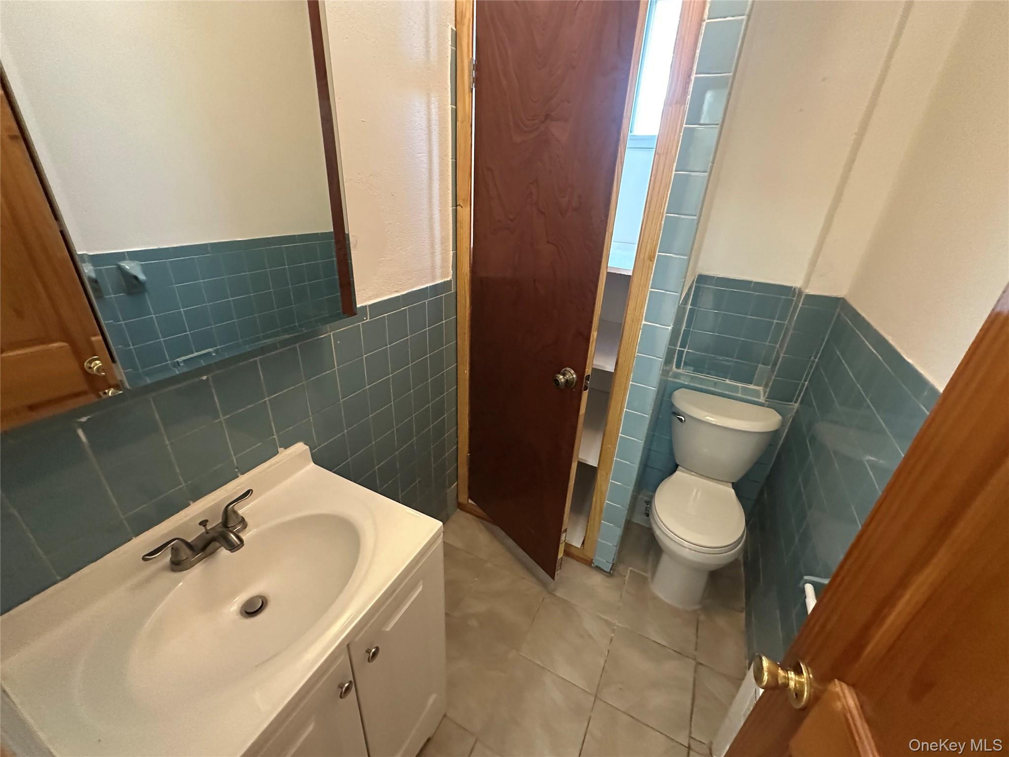 #11 photo, 76-09 Roosevelt Avenue, クイーンズ区 Jackson Heights , NY 11372